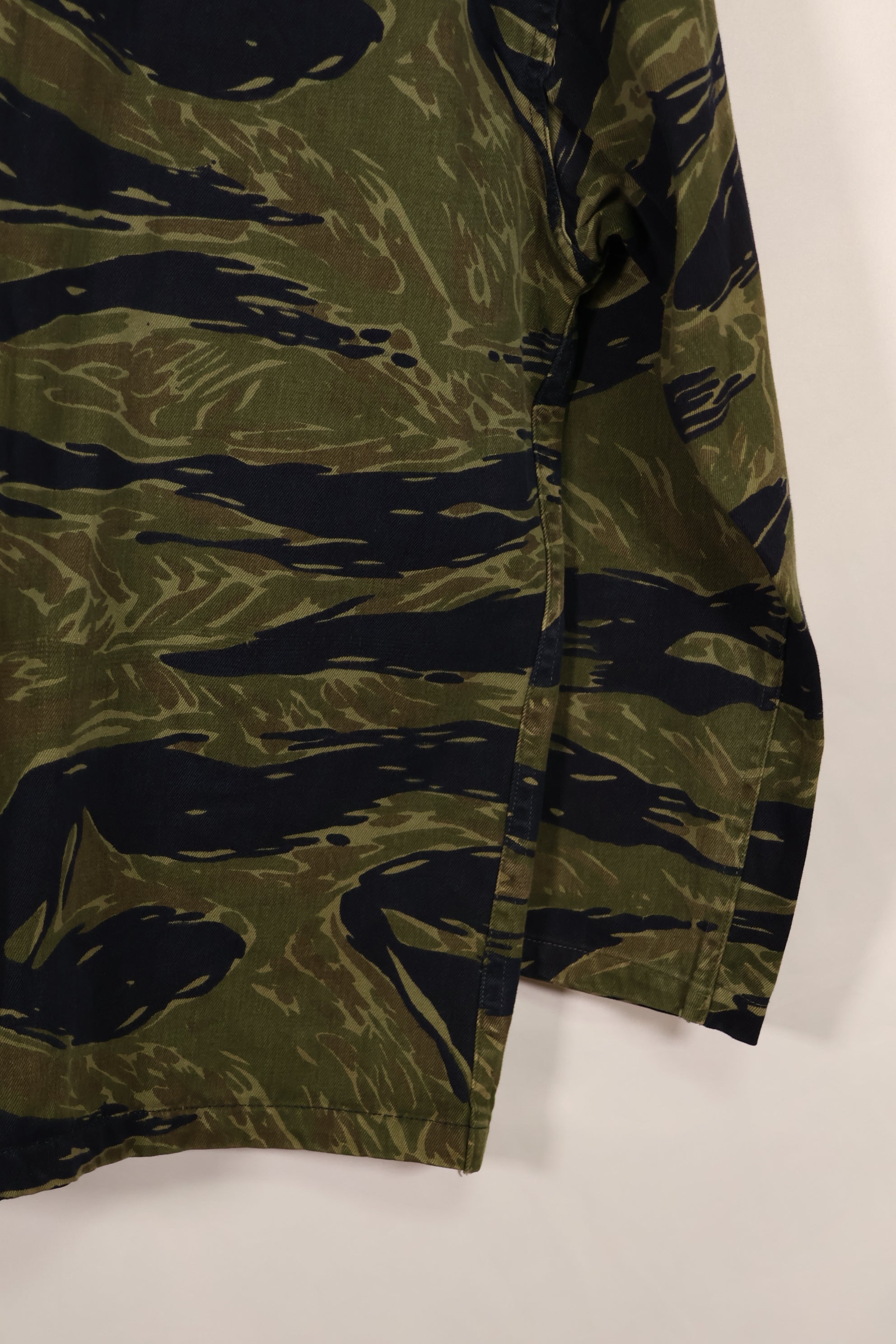 実物 タイガーストライプ TO78タイガー ジャケット 状態良い A-Lサイズ パッチ後付け