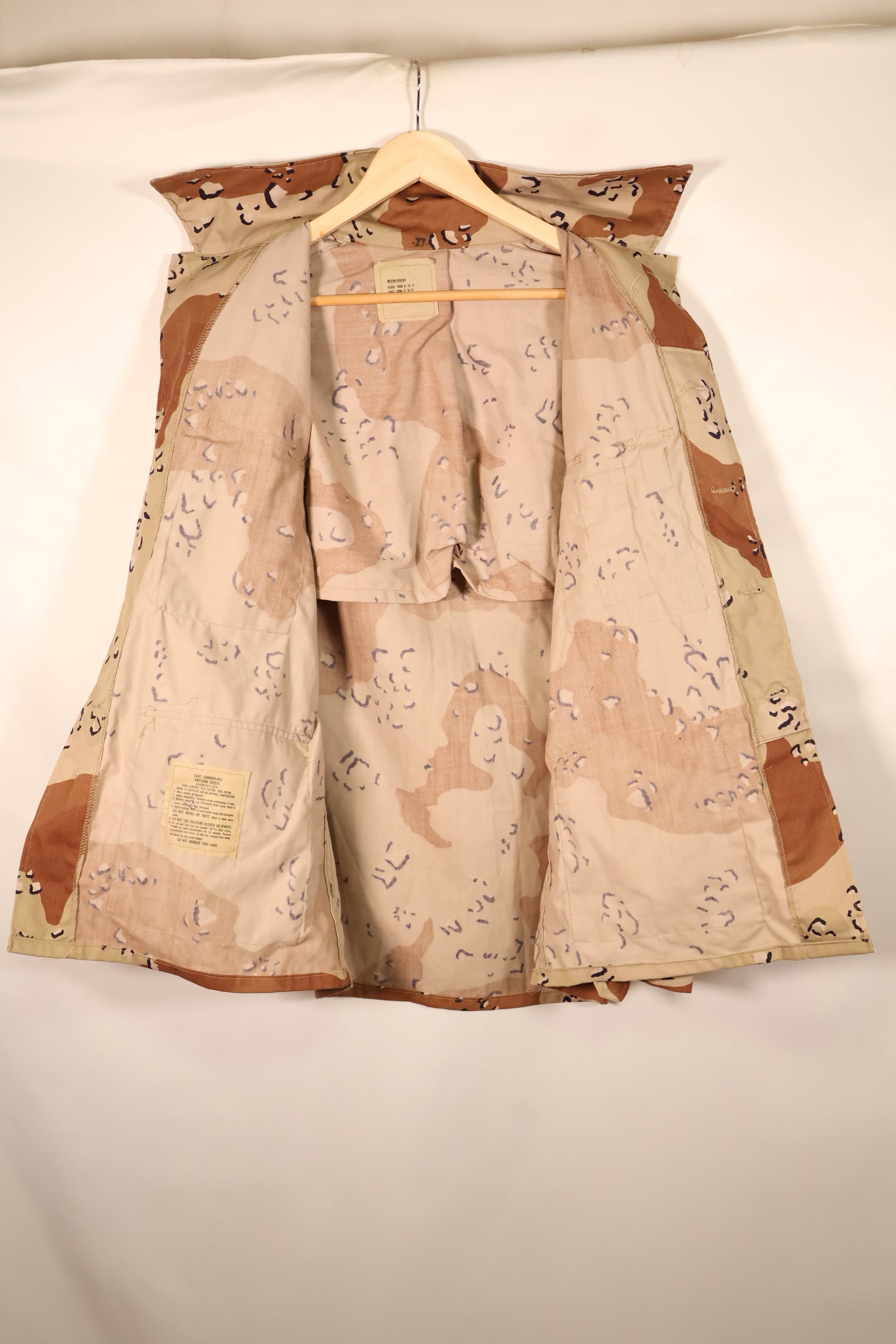 1983 Contract, M-R, U.S. Military, 6C Desert Pattern, Chocolate Chip Camo Jacket, Good Condition