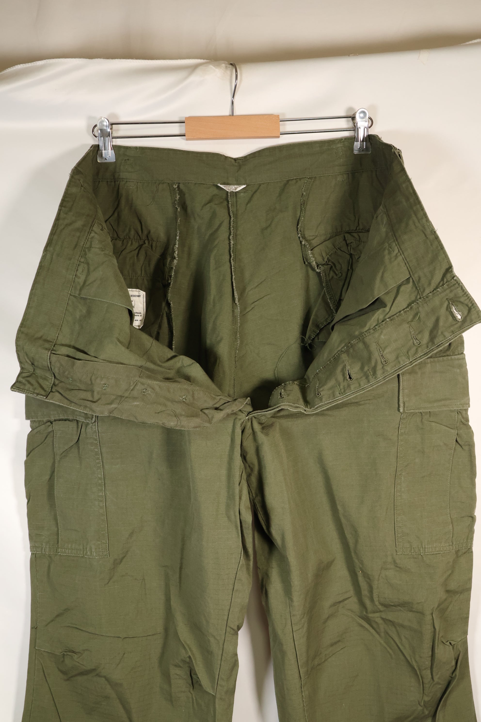 1967 Contract L-L 4th Model Jungle Fatigue Pants in good condition, faded, used.