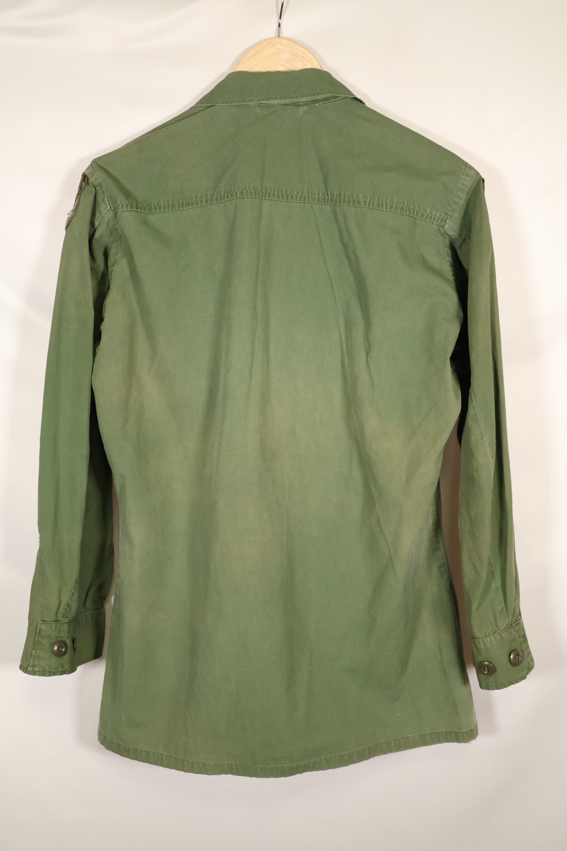 1967 Contract Estimated S-R 3rd Model Jungle Fatigue Jacket 73rd Surveillance Airplane Company  Patch First Attached Used