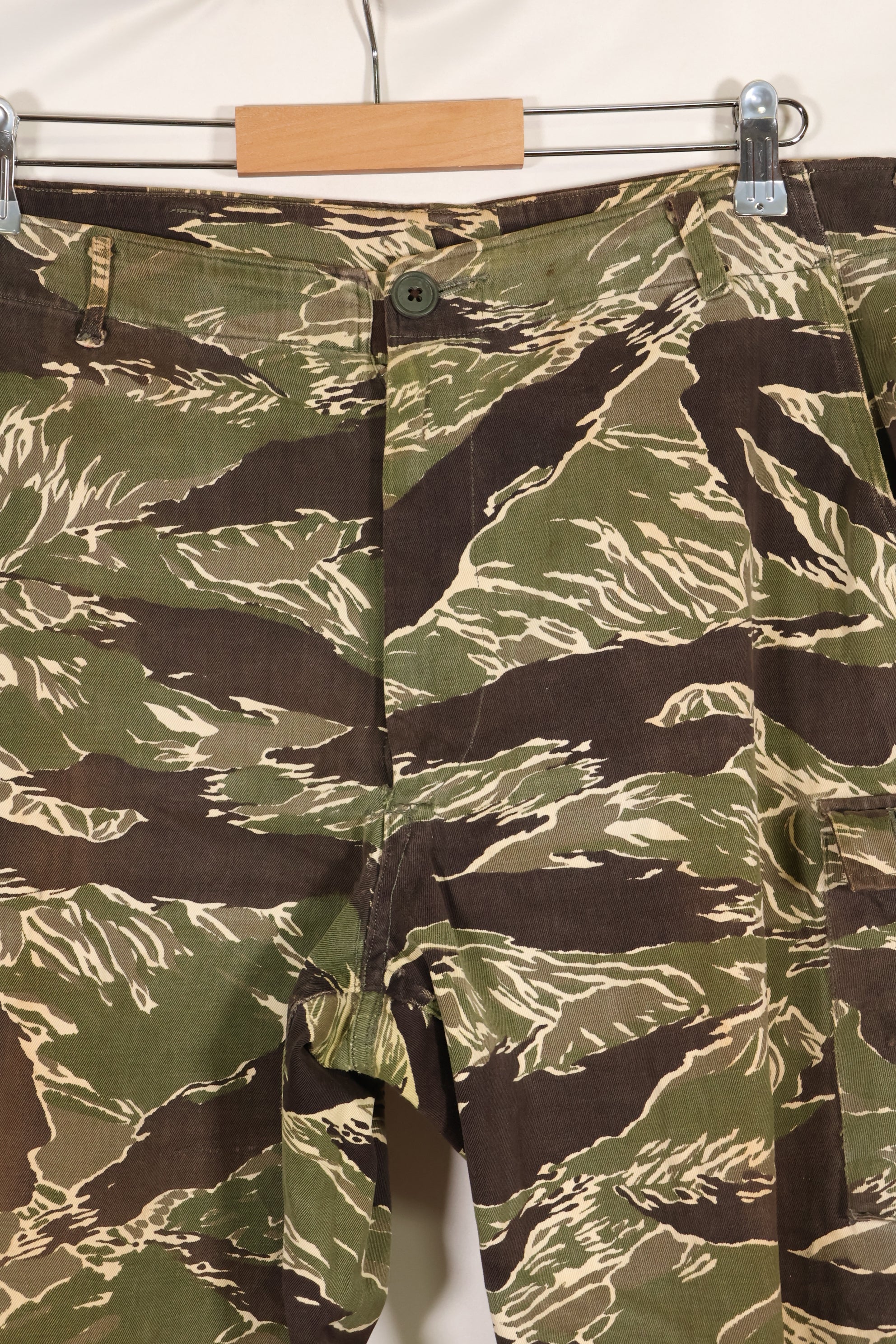 Mid-1960s, estimated US-L to XL Okinawa Tiger Tiger stripe pants, HAMA zipper, used.