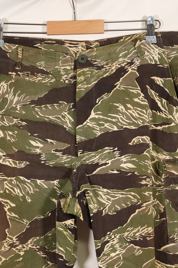 Mid-1960s, estimated US-L to XL Okinawa Tiger Tiger stripe pants, HAMA zipper, used.