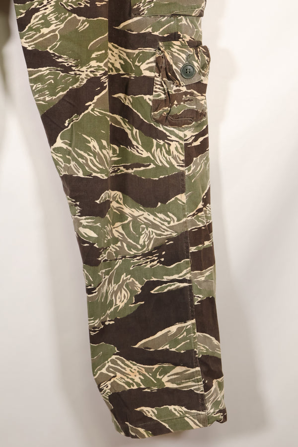 Mid-1960s, estimated US-L to XL Okinawa Tiger Tiger stripe pants, HAMA zipper, used.