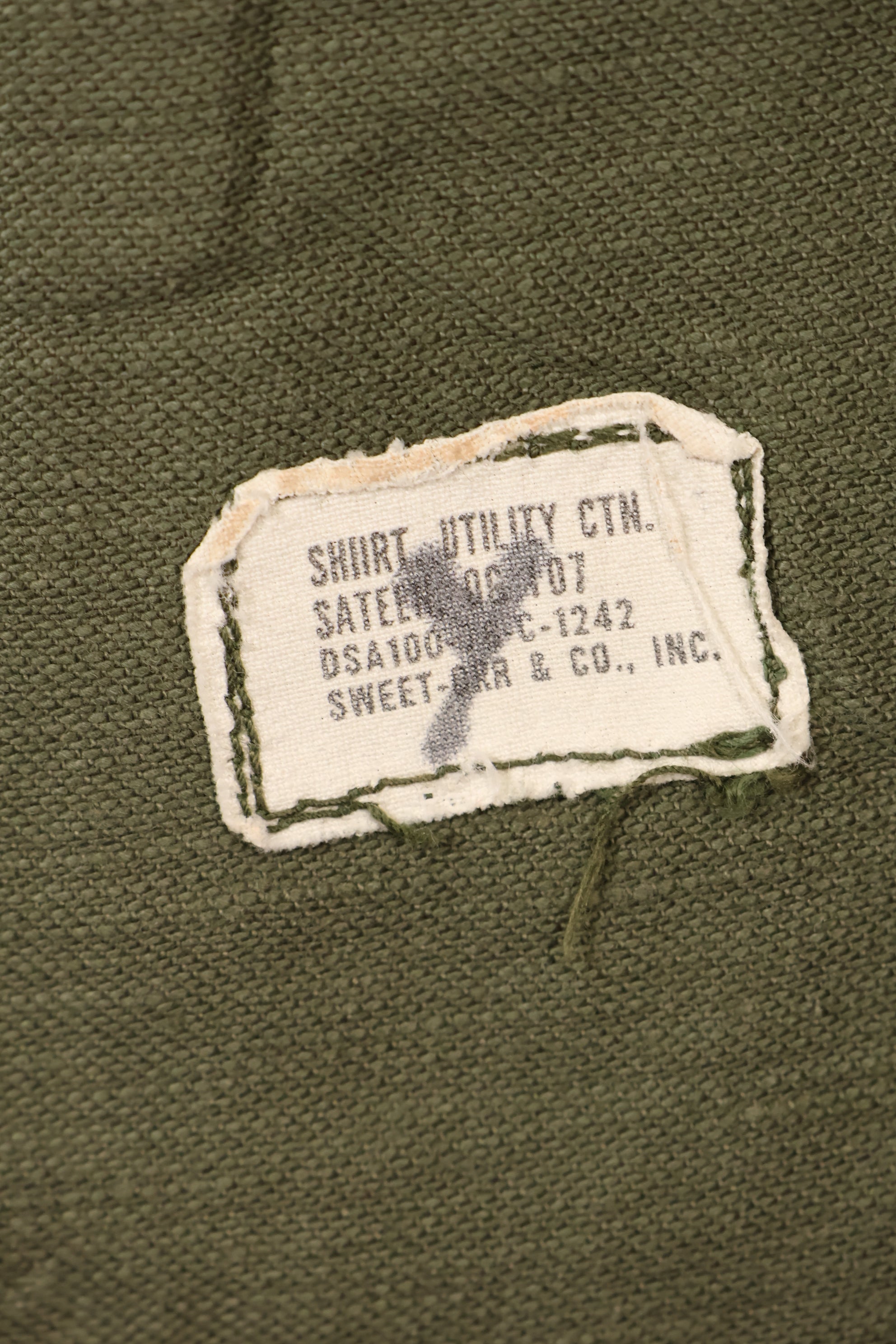 Late 1960s Contract Item, 16 1/2 x 32, OG-107, Utility Shirt with Patch, Used