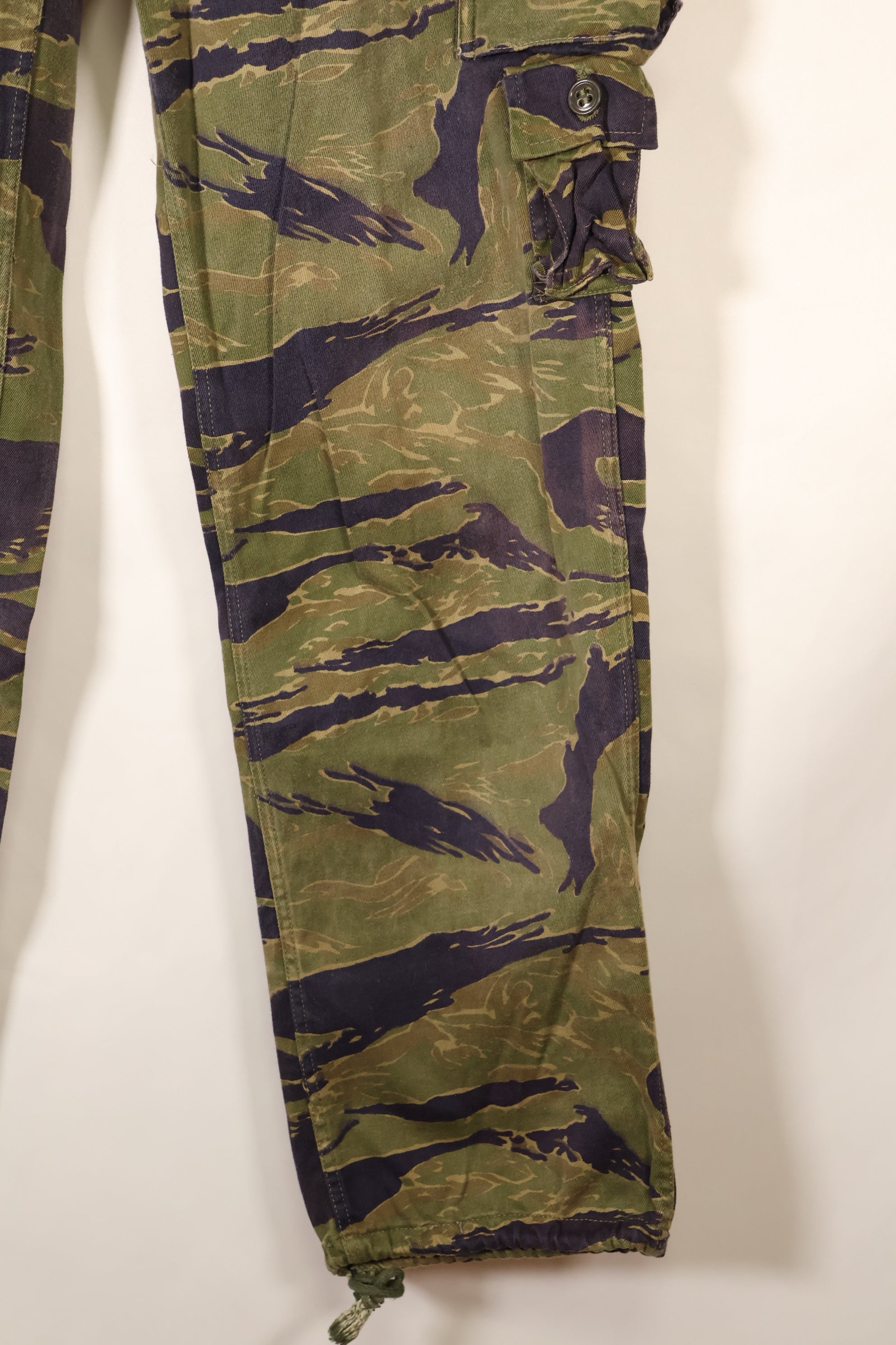 Late 1960s: Tiger Stripe, Gold Tiger Variation Pattern, Sizes A–M, Pants, Secondhand