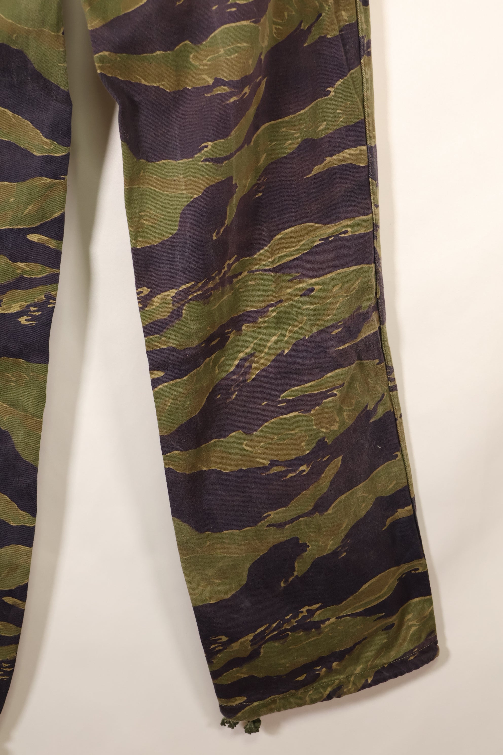 Late 1960s: Tiger Stripe, Gold Tiger Variation Pattern, Sizes A–M, Pants, Secondhand