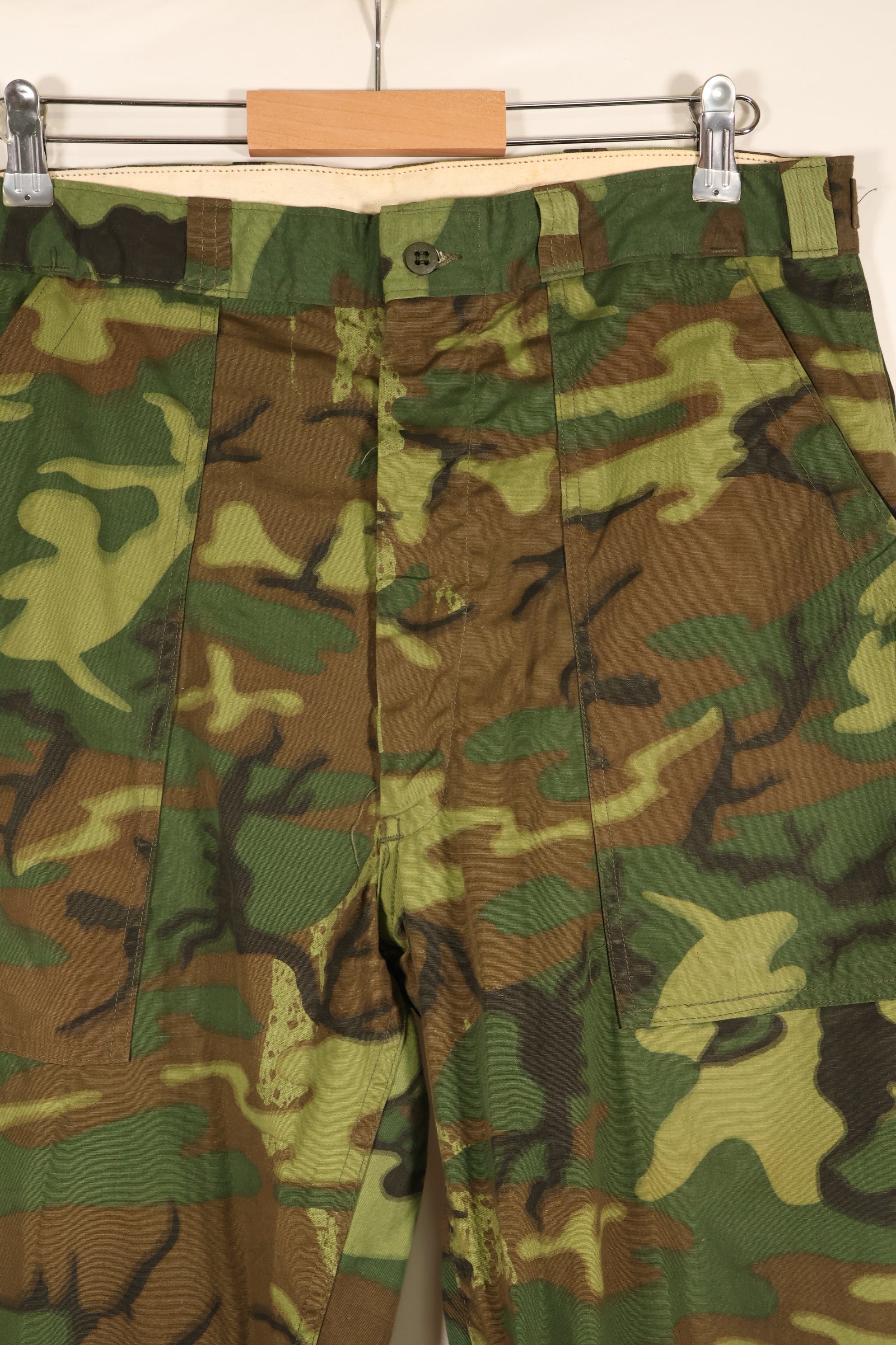 Late 1960s, Size 34–36, ERDL Leaf Camo, Non-Ripstop Fabric, Utility Cut Pants, Used