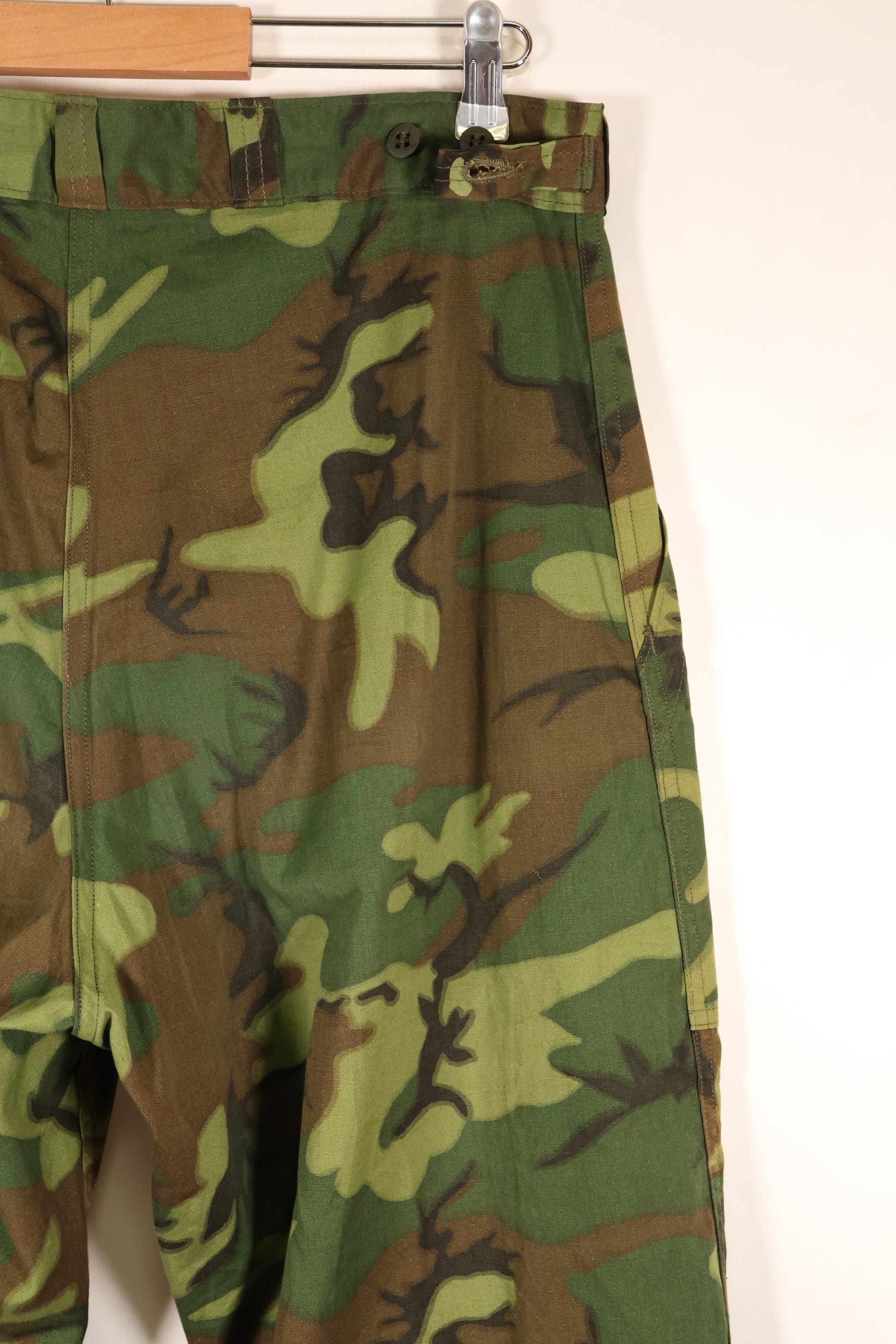 Late 1960s, Size 34–36, ERDL Leaf Camo, Non-Ripstop Fabric, Utility Cut Pants, Used
