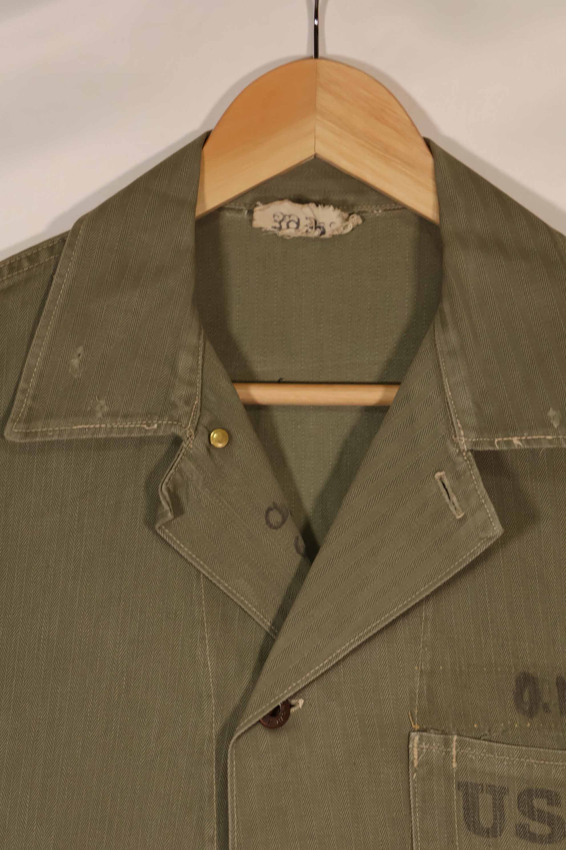 Real 1940s USMC M41 HBT utility jacket, US Marine Corps, faded, pockets missing.