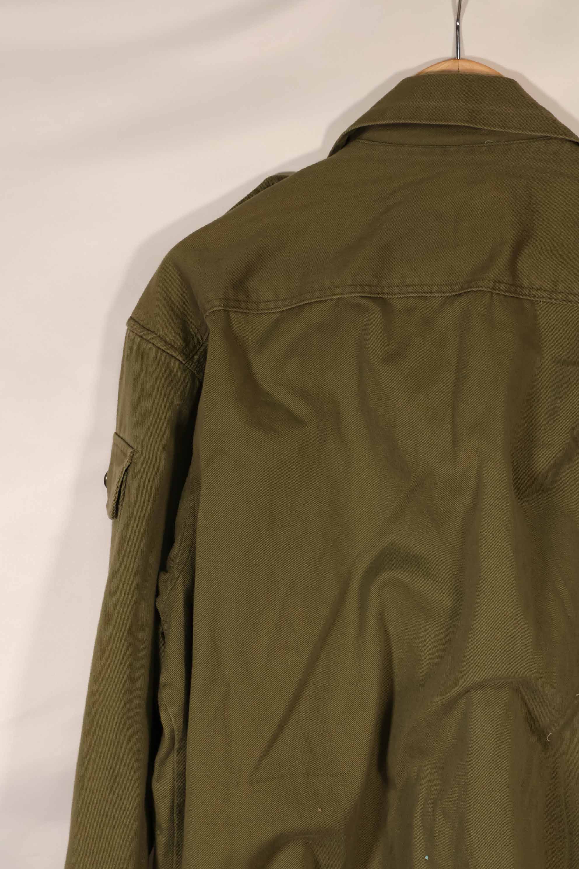 Real 1969 New Zealand Military OD Fatigue Shirt Size 39/41L, used condition