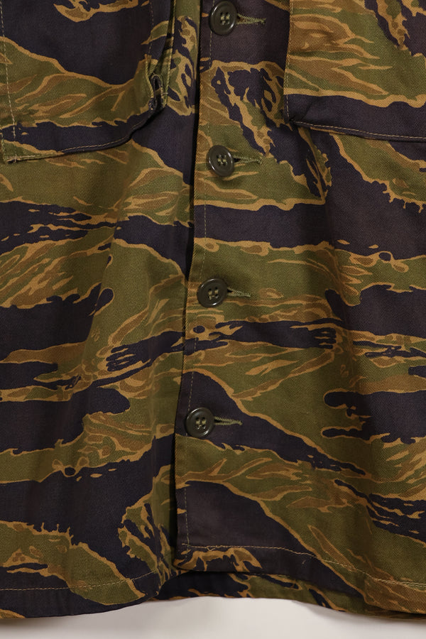 Real A-M Tiger Stripe Shirt Gold Tiger Derivative Pattern in good condition