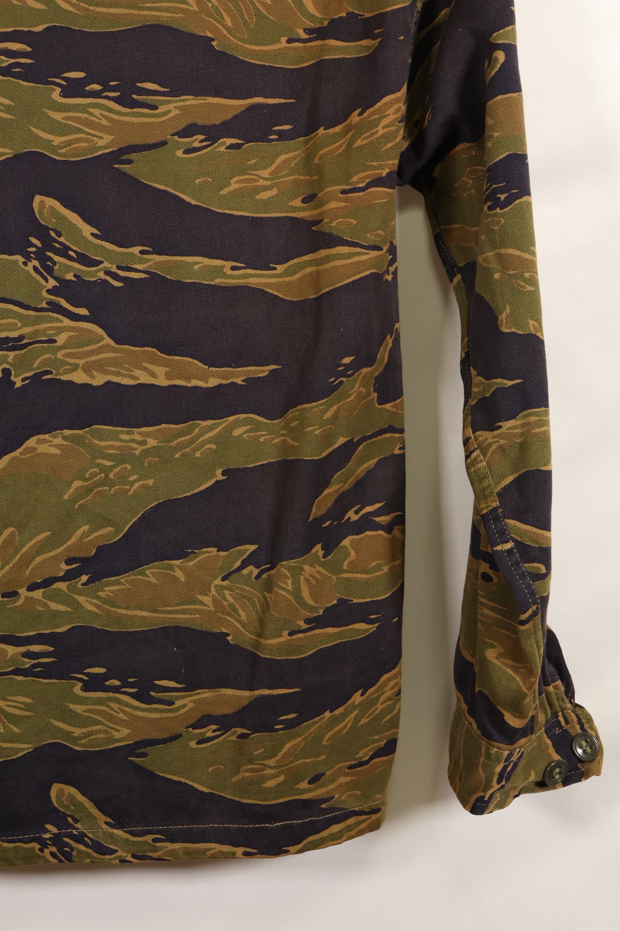 Real A-M Tiger Stripe Shirt Gold Tiger Derivative Pattern in good condition