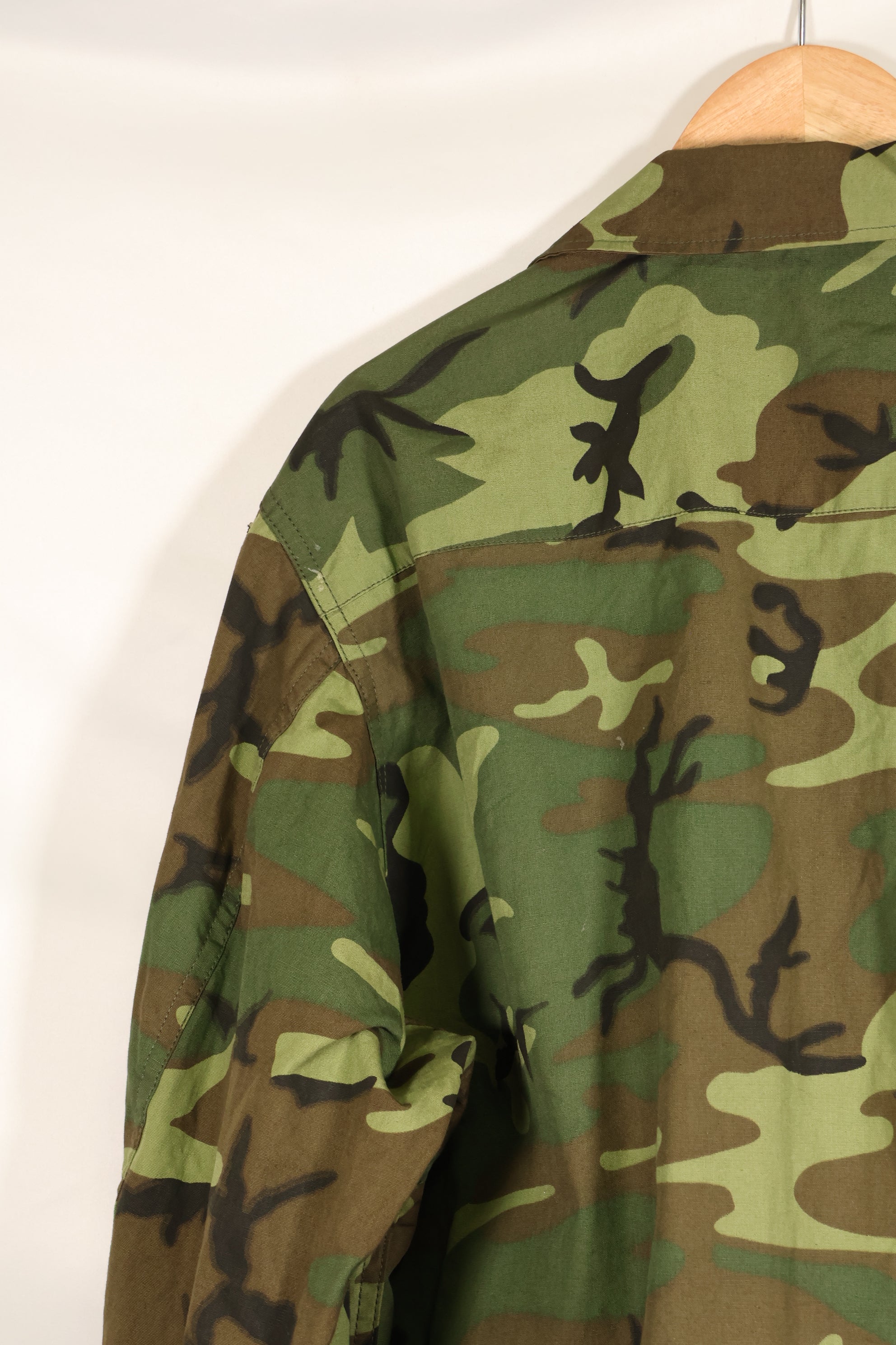 Circa 1966–67 | Estimated M-R | ERDL | Non-ripstop | Early print | Jungle fatigue jacket | Used