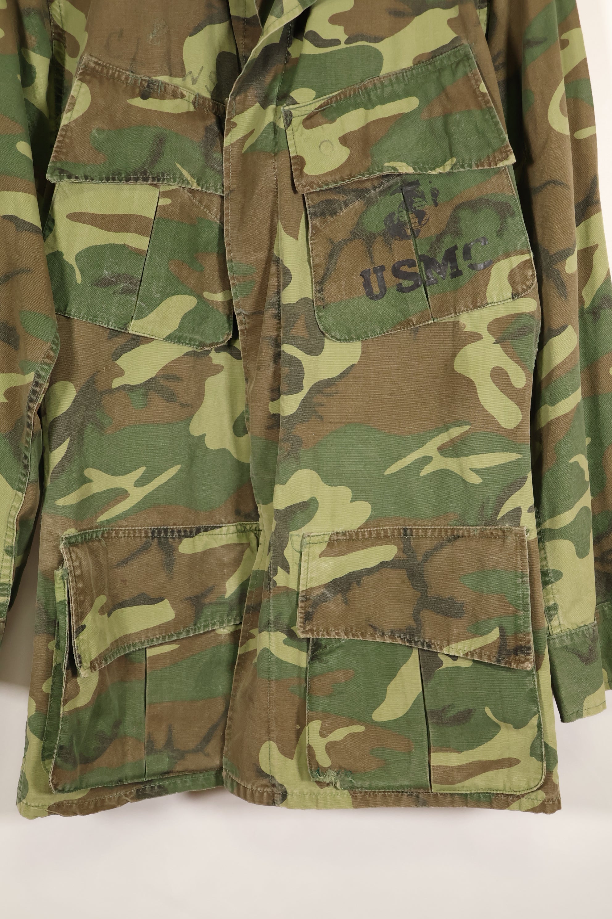Contract circa 1967, size tag missing, early print, USMC non-rip ERDL jungle fatigues jacket, used
