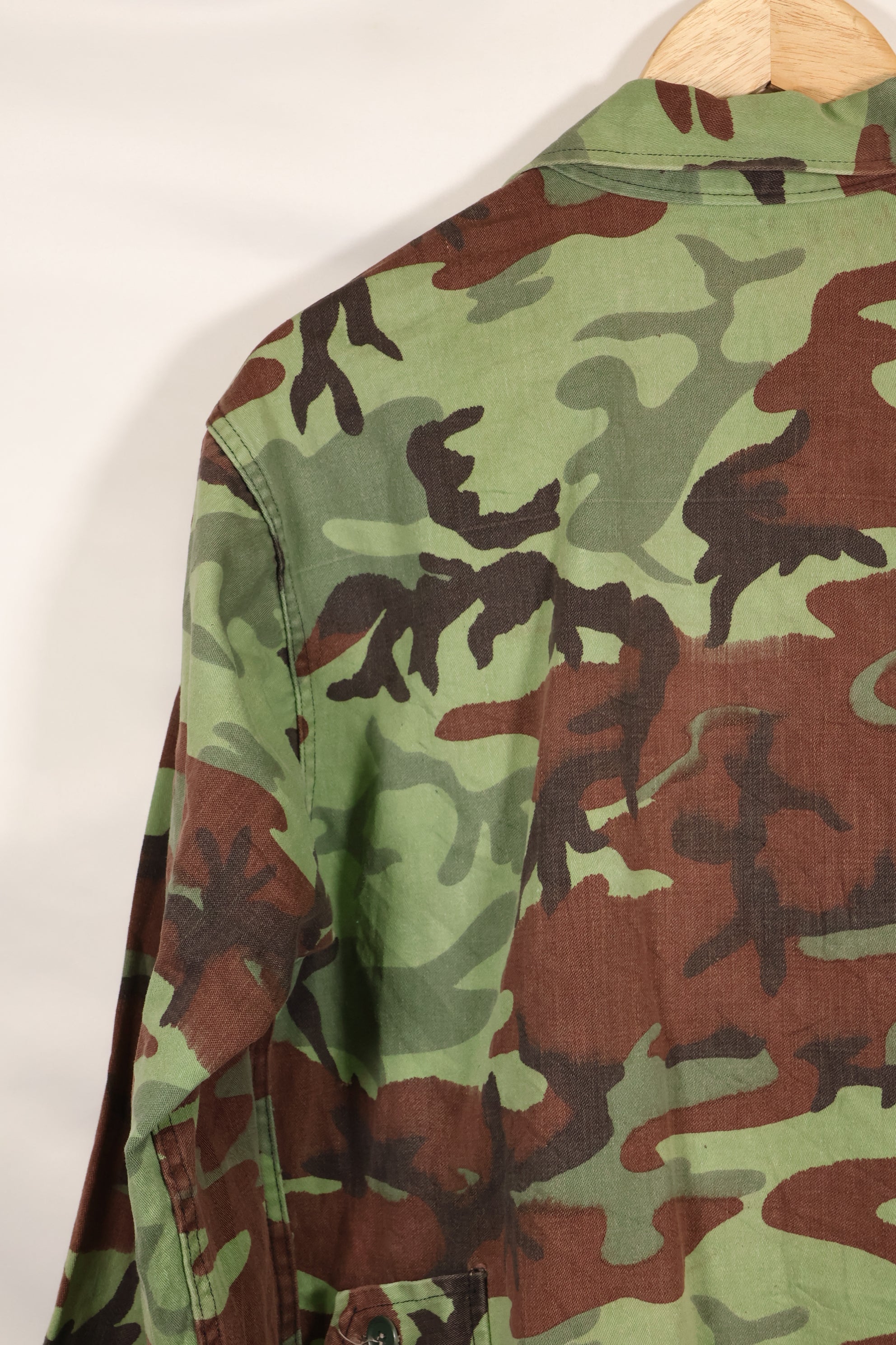 1960s US Army Advisor ARVN BDQ Ranger Shirt 4 Pockets Leaf Camouflage Shirt Used