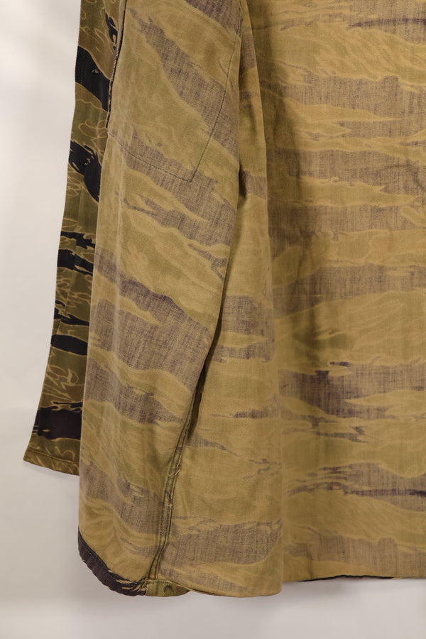 Late 1960s Gold Tiger Stripe Shirt US Cut US-M Faded Used