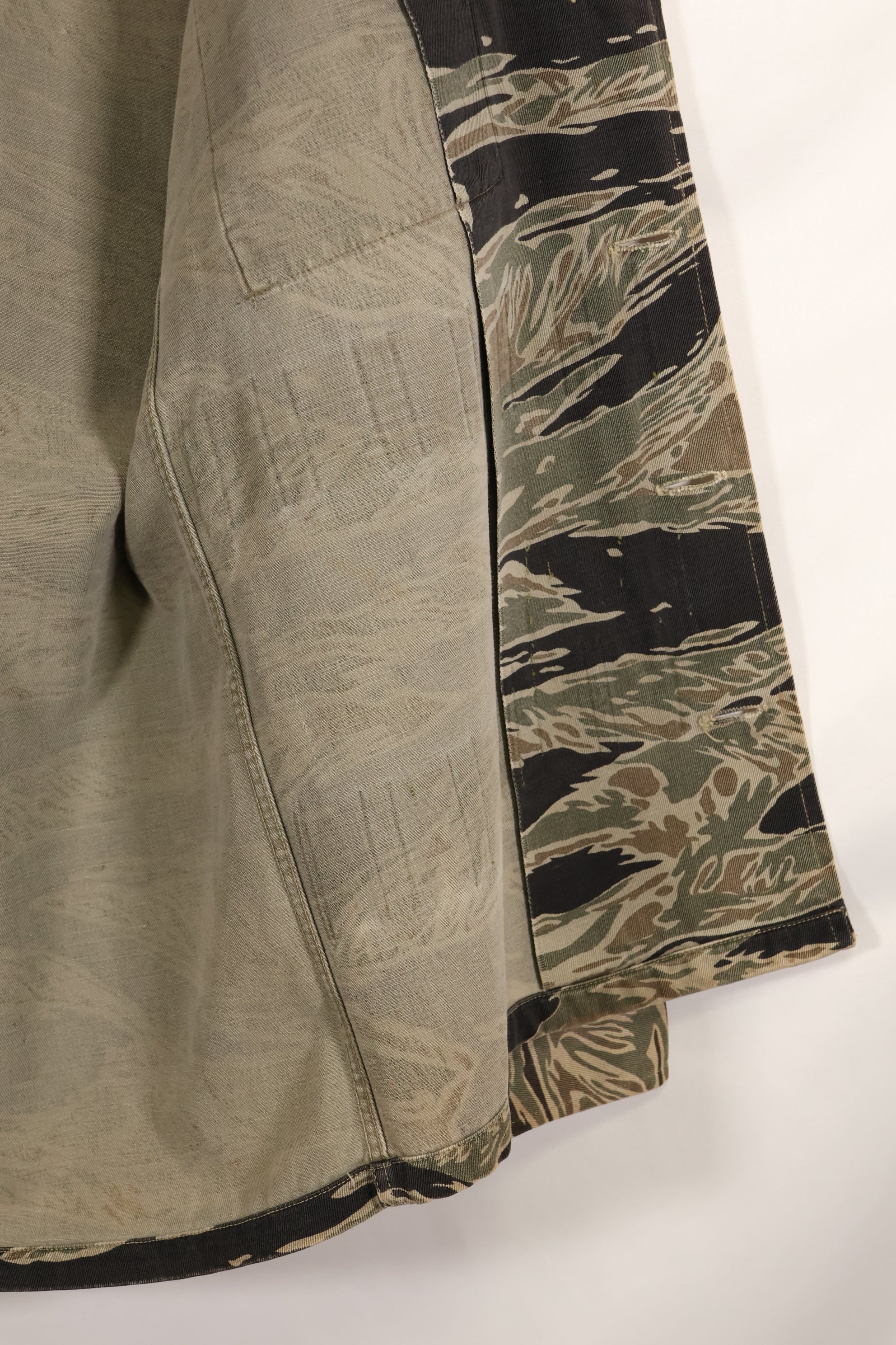 Real Silver Tiger Stripe Asian Cut A-L size shirt Used in good condition