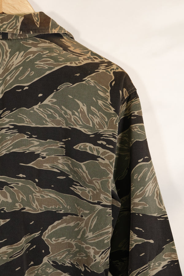 Real Silver Tiger Stripe Asian Cut A-L size shirt Used in good condition