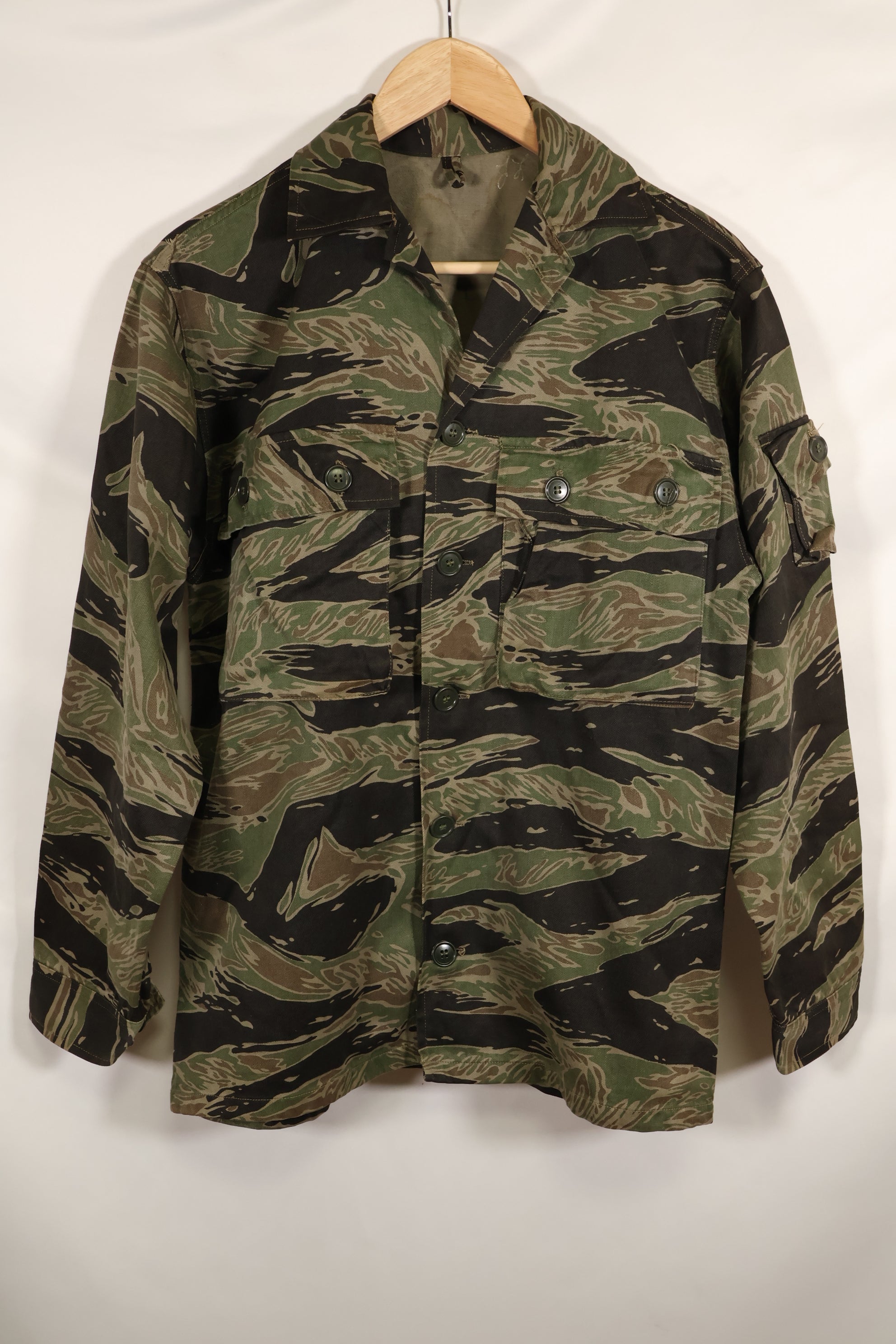 実物　USカット　シルバータイガーストライプ　シャツ　推定US-M　状態良い　背面ステンシルあり