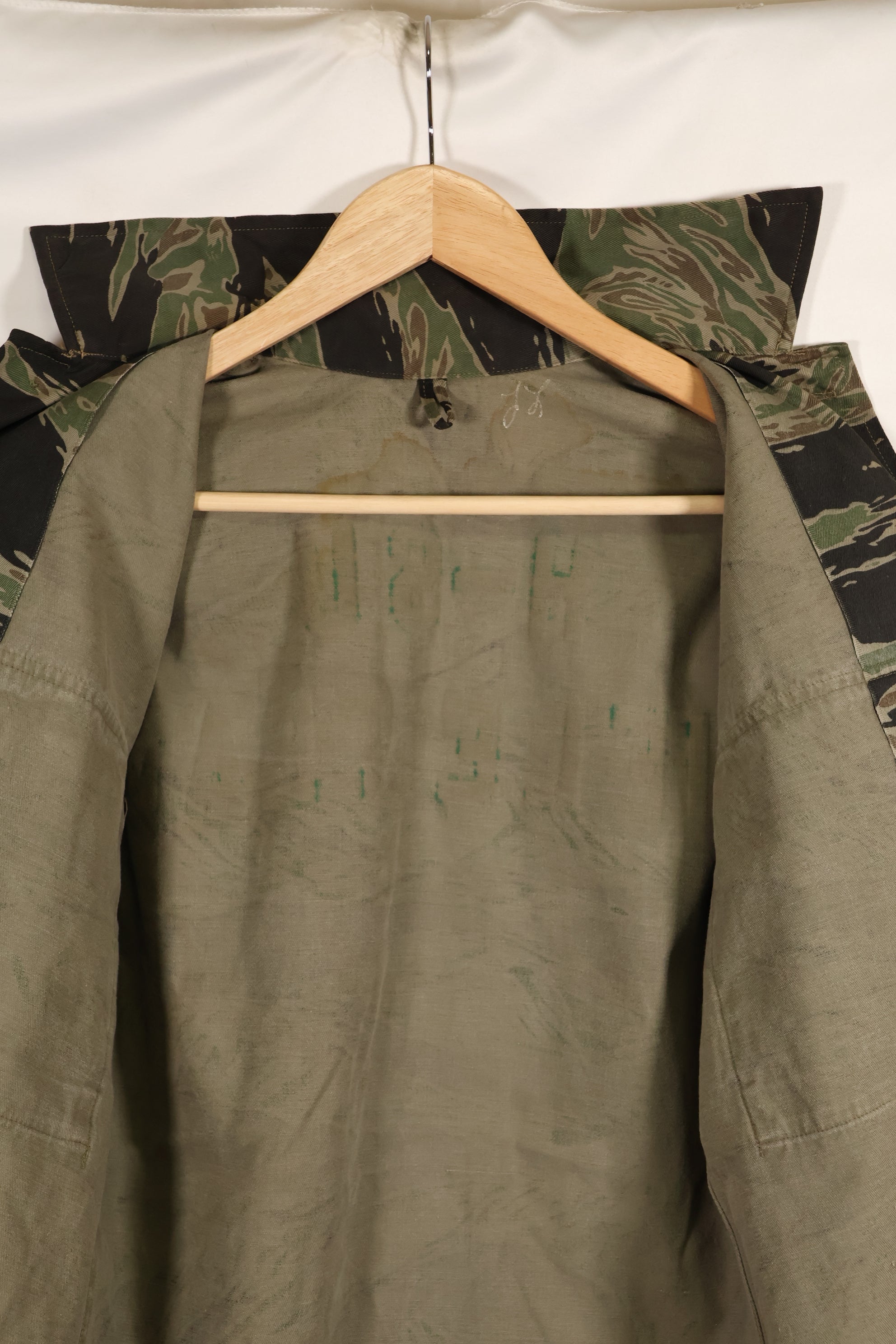 実物　USカット　シルバータイガーストライプ　シャツ　推定US-M　状態良い　背面ステンシルあり