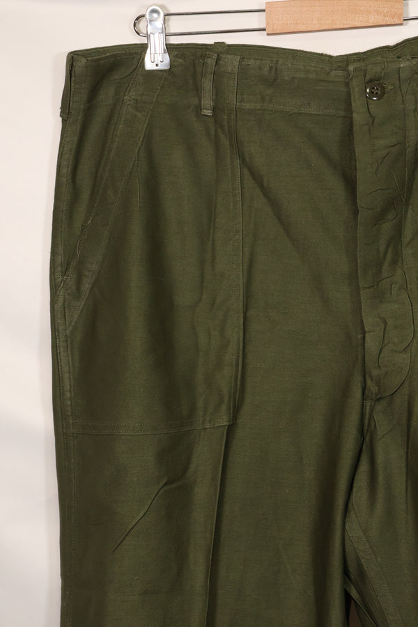 1960's Deadstock OG-107 Utility Pants Baker Pants 42 x 31 Never used