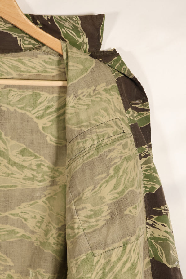 1968 Costume for the movie "Green Beret" and "Encounter of the Unknown" John Wayne Pattern Tiger Stripe Shirt