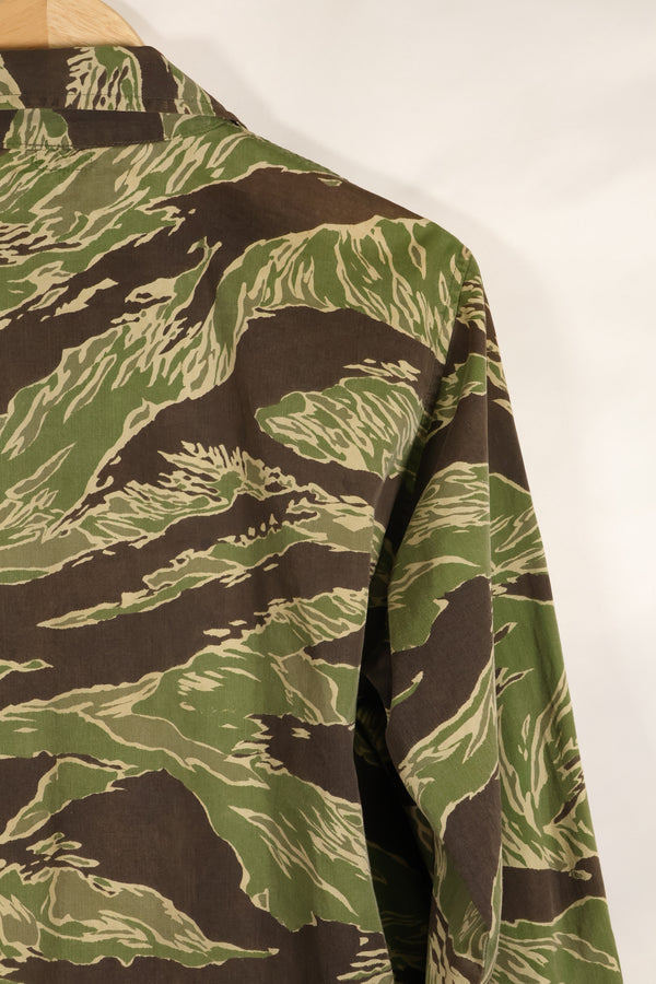 1968 Costume for the movie "Green Beret" and "Encounter of the Unknown" John Wayne Pattern Tiger Stripe Shirt