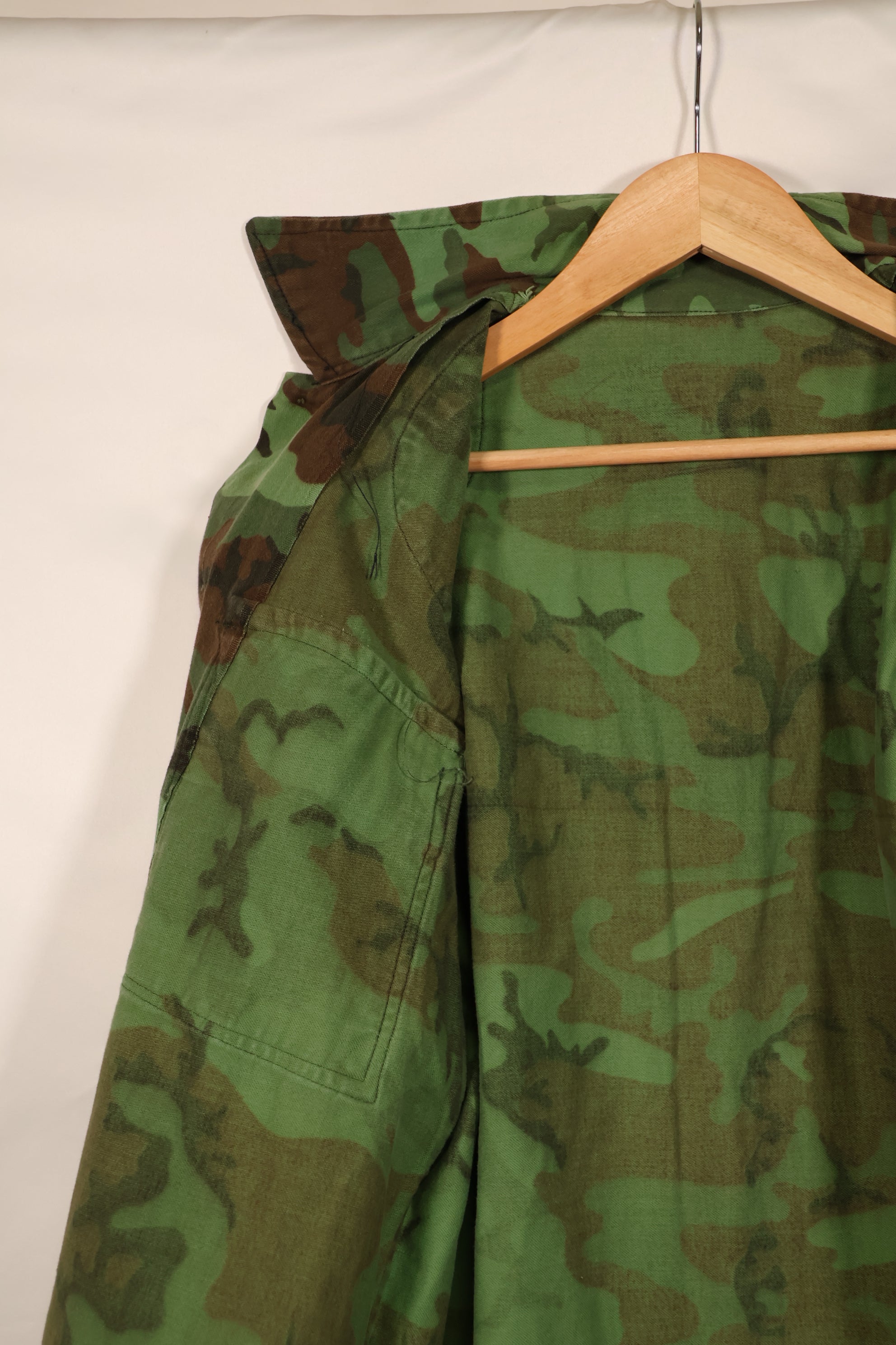 Real South Vietnamese Army Ranger Airborne Division ARVN Leaf Camouflage, good condition, used.