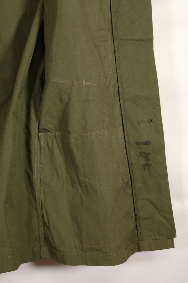 Circa 1965-1966 2nd Model Jungle Fatigue Jacket in good condition, missing size tag.