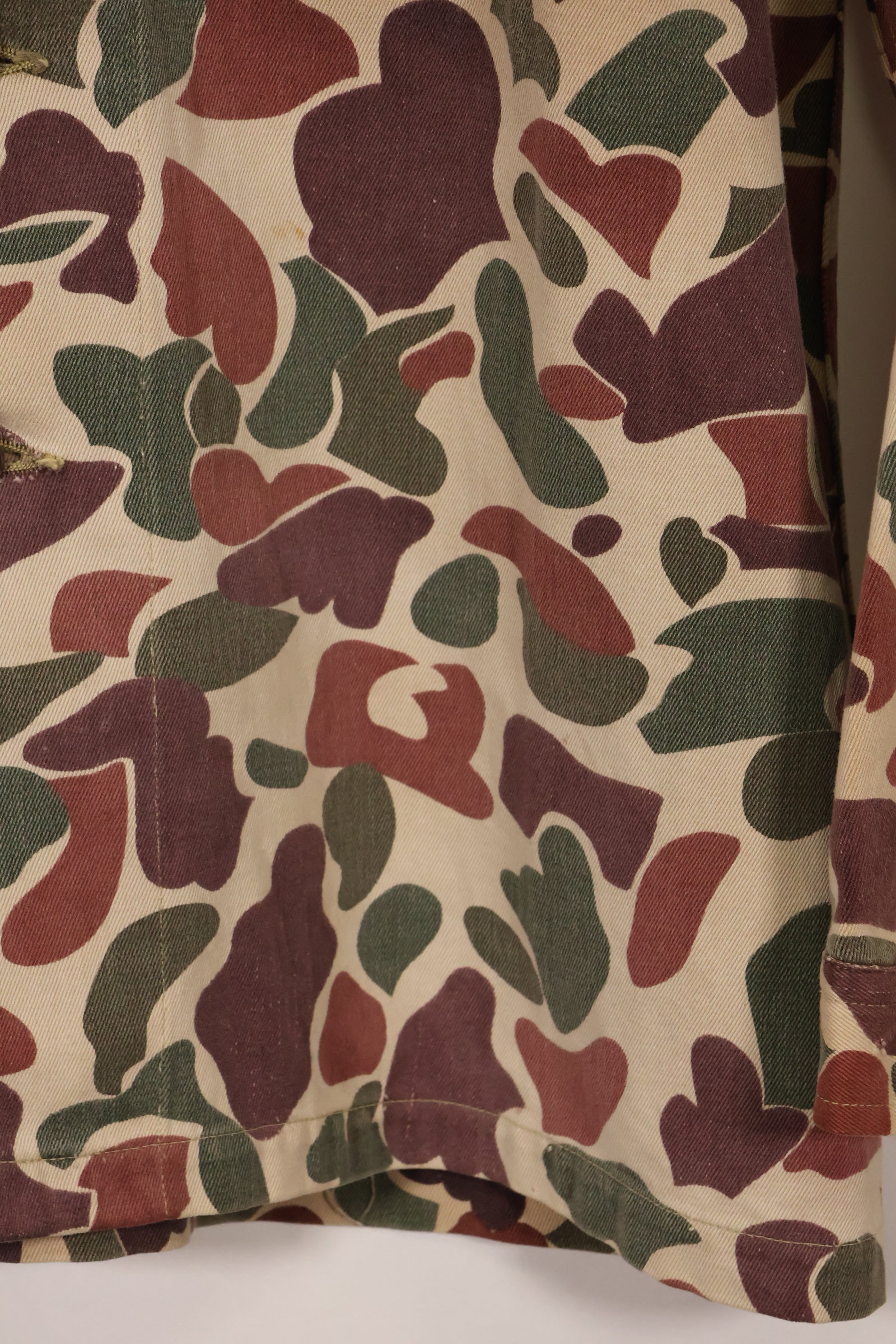 Early to mid 1960s CIDG Beogam camouflage, advisor cut, US-L, faded, used.