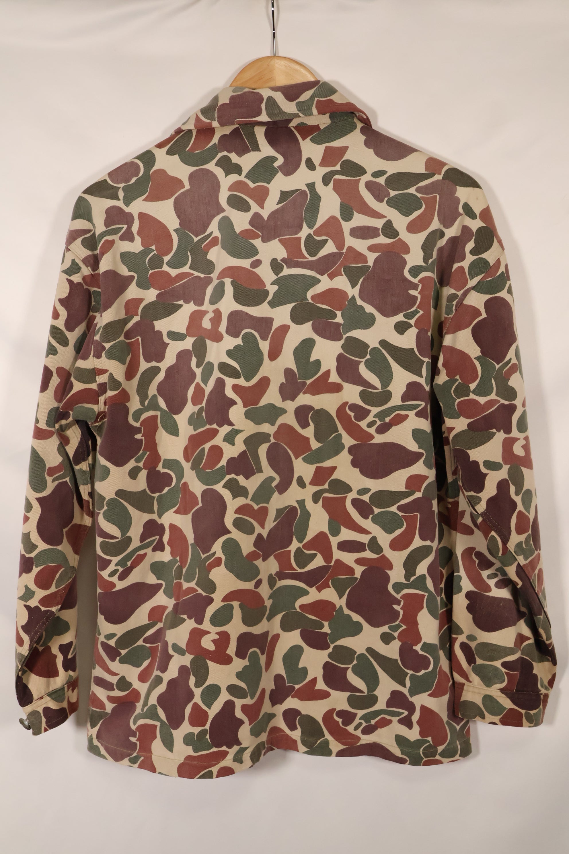 Early to mid 1960s CIDG Beogam camouflage, advisor cut, US-L, faded, used.