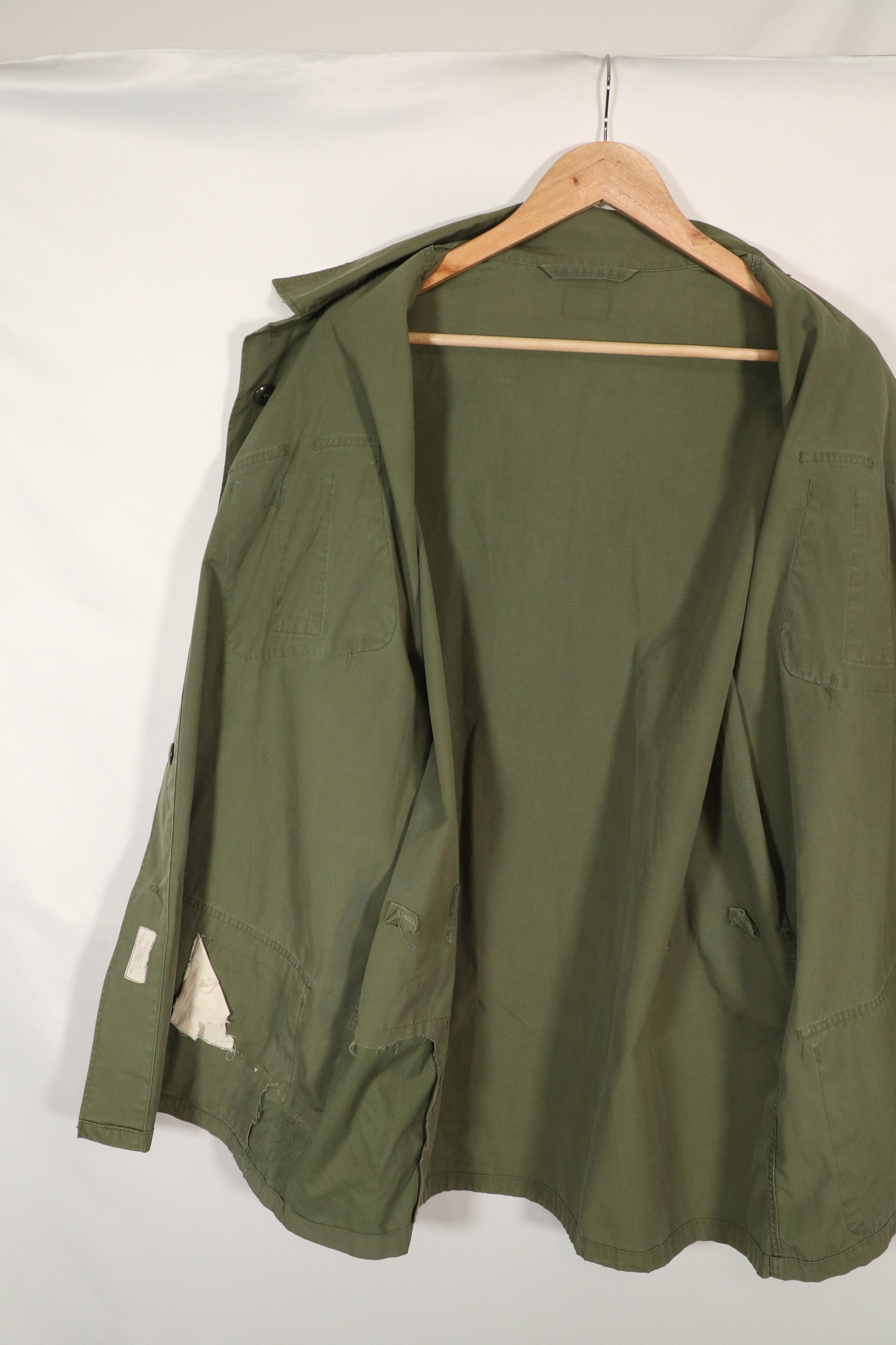 Real 1st Model Jungle Fatigue Jacket, repaired, Big size, used.