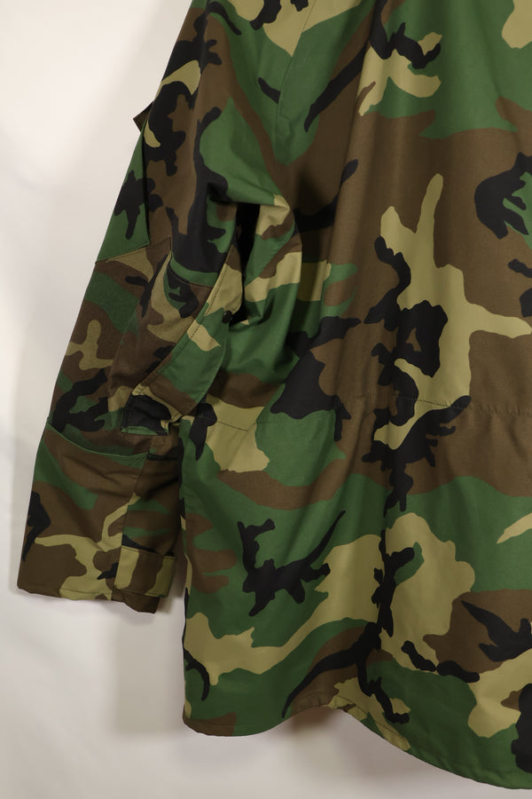 1997 Contract M-R U.S. Army Woodland Camouflage ECWCS Gen1 Gore-Tex Hoodie, Used