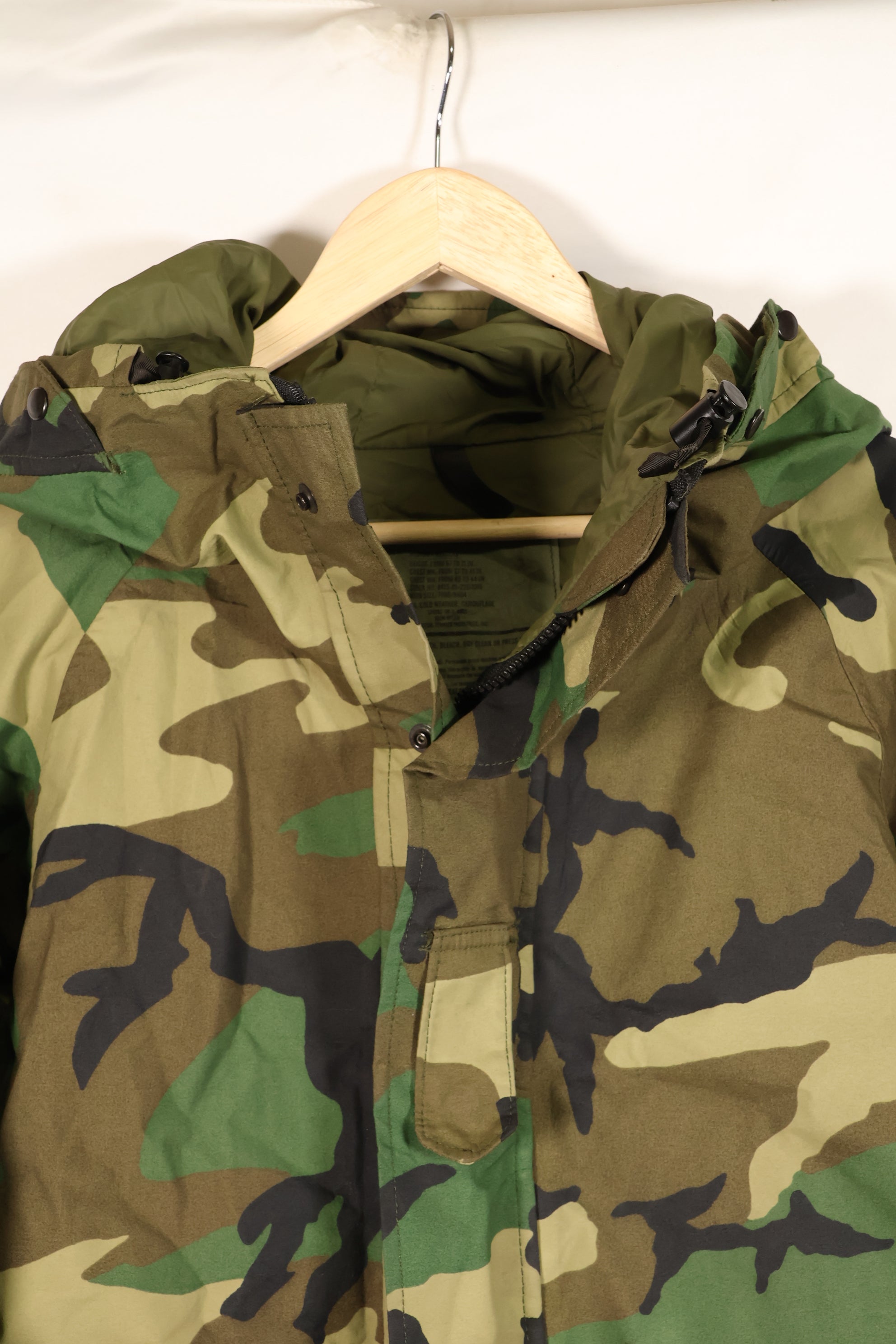 1998 Contract, M-R, U.S. Military, ECWCS Gen 1, Gore-Tex Parka, Used