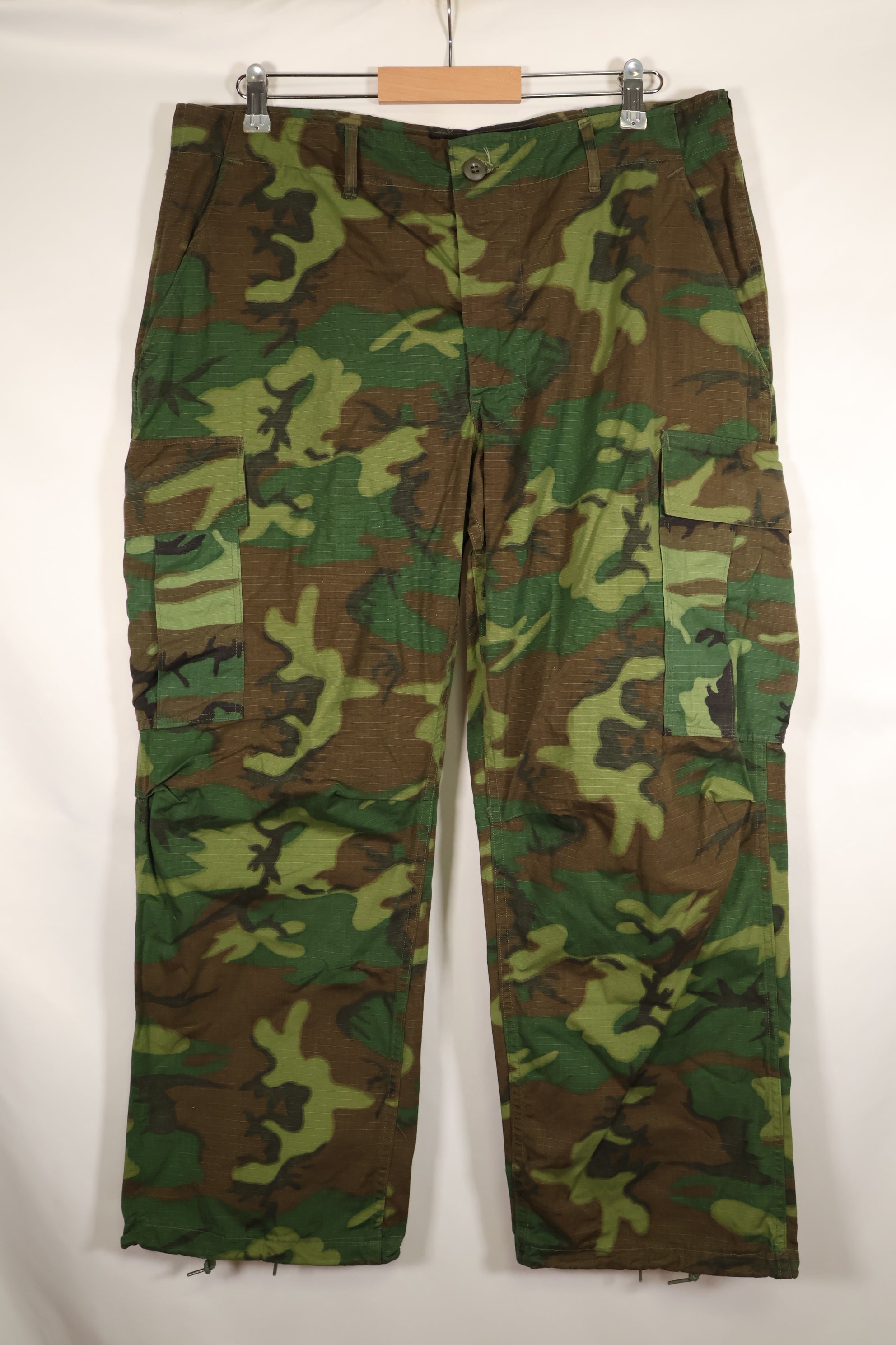 1969 Contract L-S Ripstop Fabric ERDL Camo Green Leaf Jungle Fatigue Pants (Used)