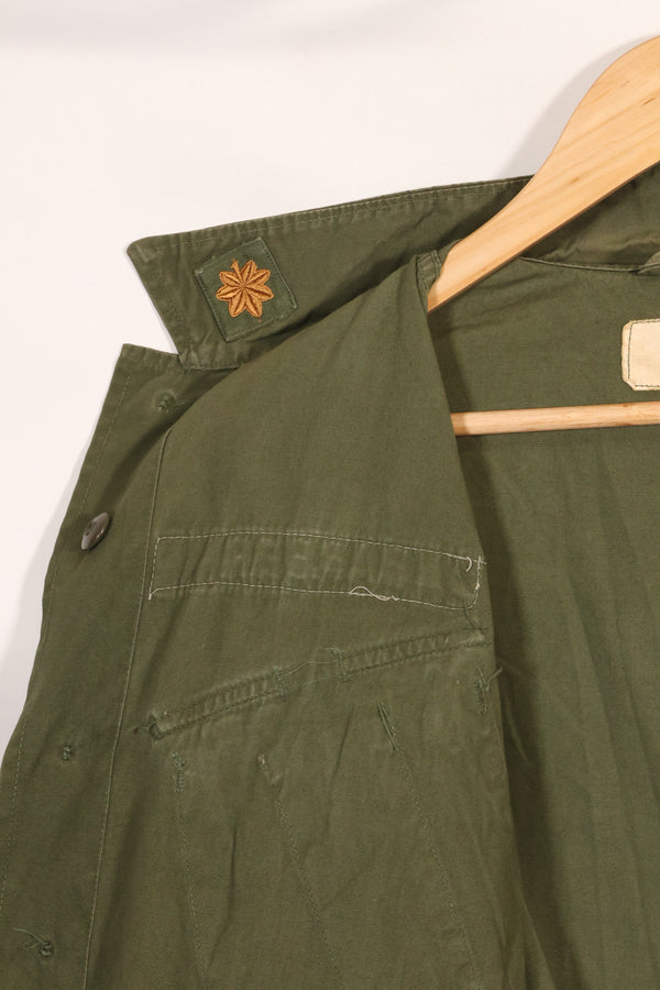 Circa 1965 M-R 2nd Model Jungle Fatigue Jacket, first attached, with patches, famous division, used.
