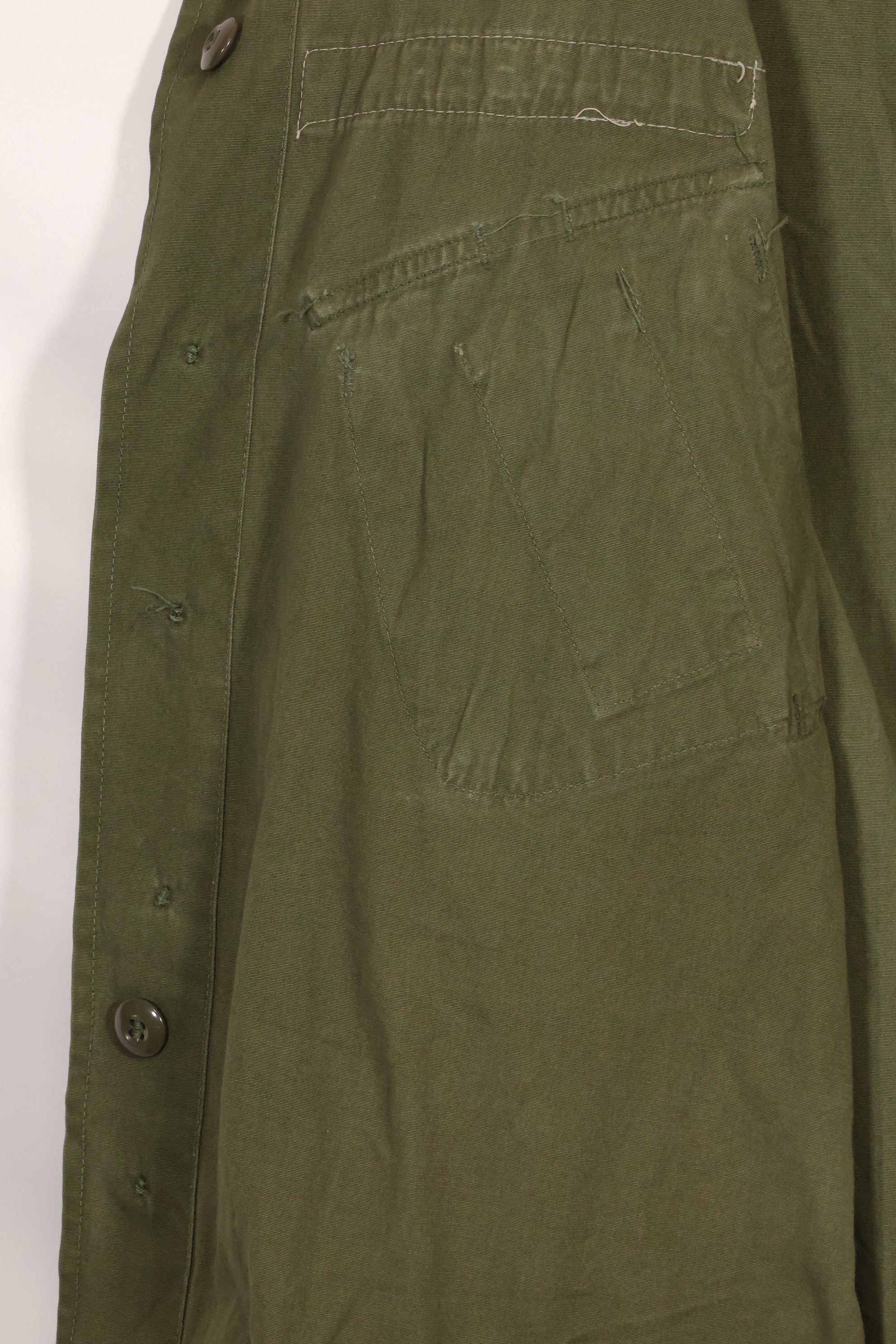 Circa 1965 M-R 2nd Model Jungle Fatigue Jacket, first attached, with patches, famous division, used.