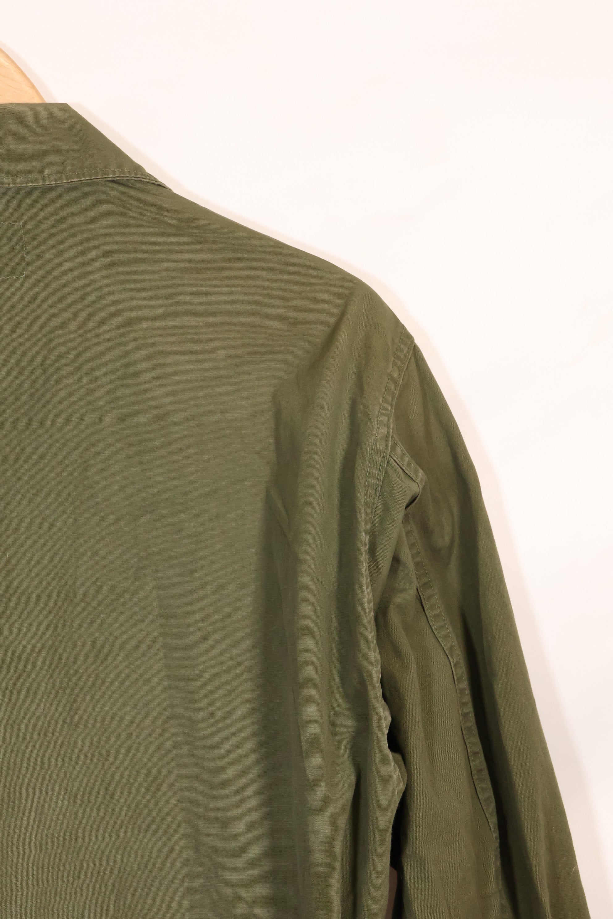 Circa 1965 M-R 2nd Model Jungle Fatigue Jacket, first attached, with patches, famous division, used.