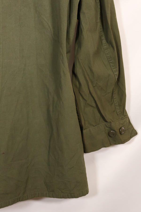 Circa 1965 M-R 2nd Model Jungle Fatigue Jacket, first attached, with patches, famous division, used.
