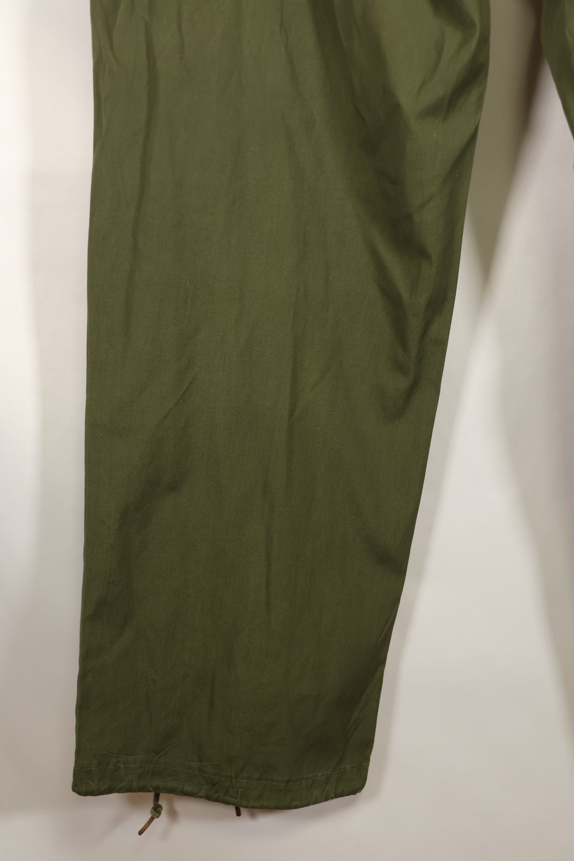 Circa 1967 L-R Non Rip 3rd Model Jungle Fatigue Pants, good condition, used.