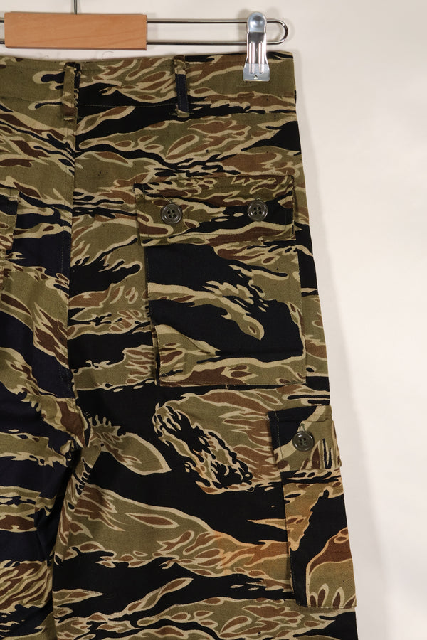 Mid-1960s early gold tiger stripe pants, size S-R, US cut, good condition, used.