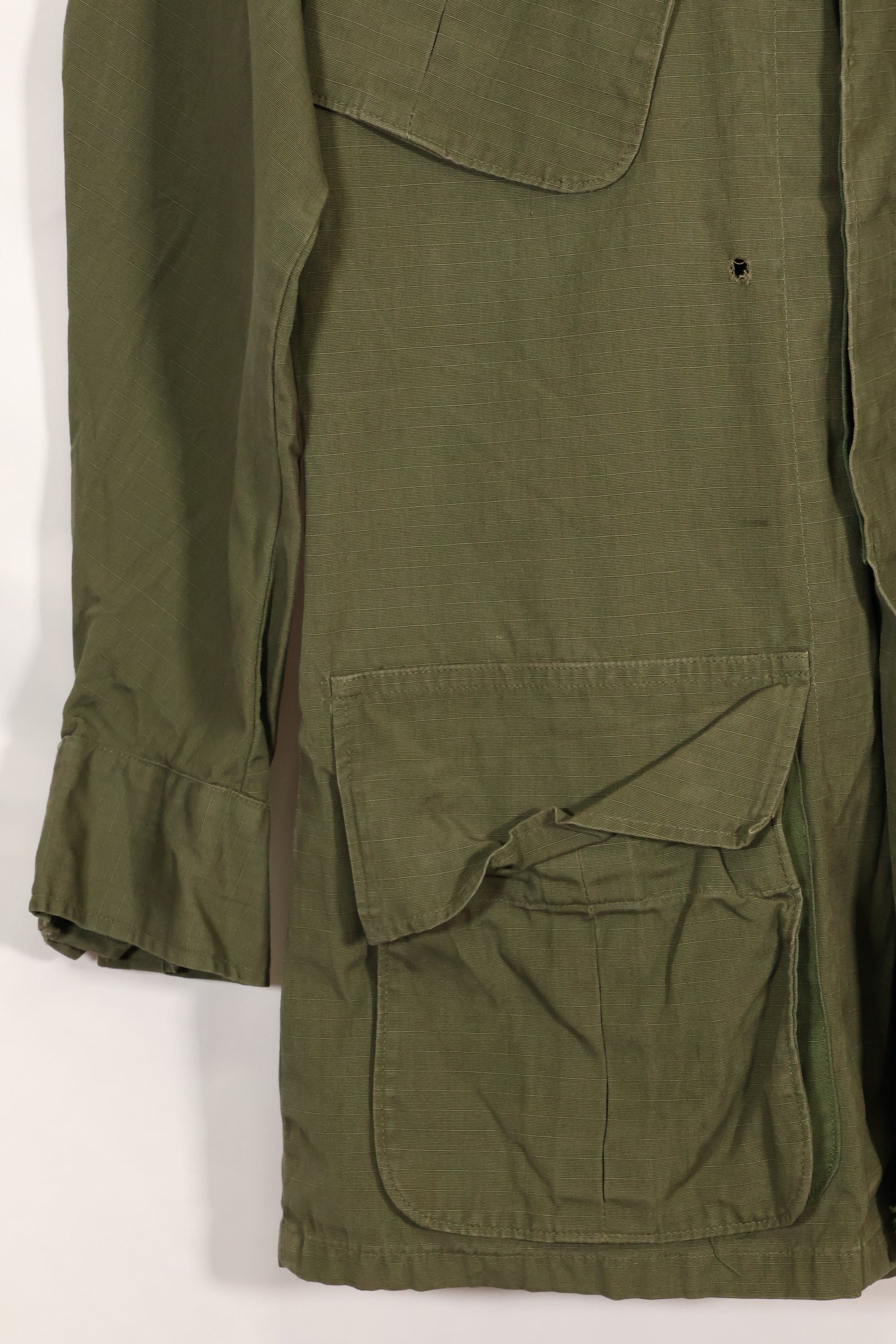 1969 Contract X-S-R 4th Model Jungle Fatigue Jacket 173rd Airborne Brigade, patch available, used.