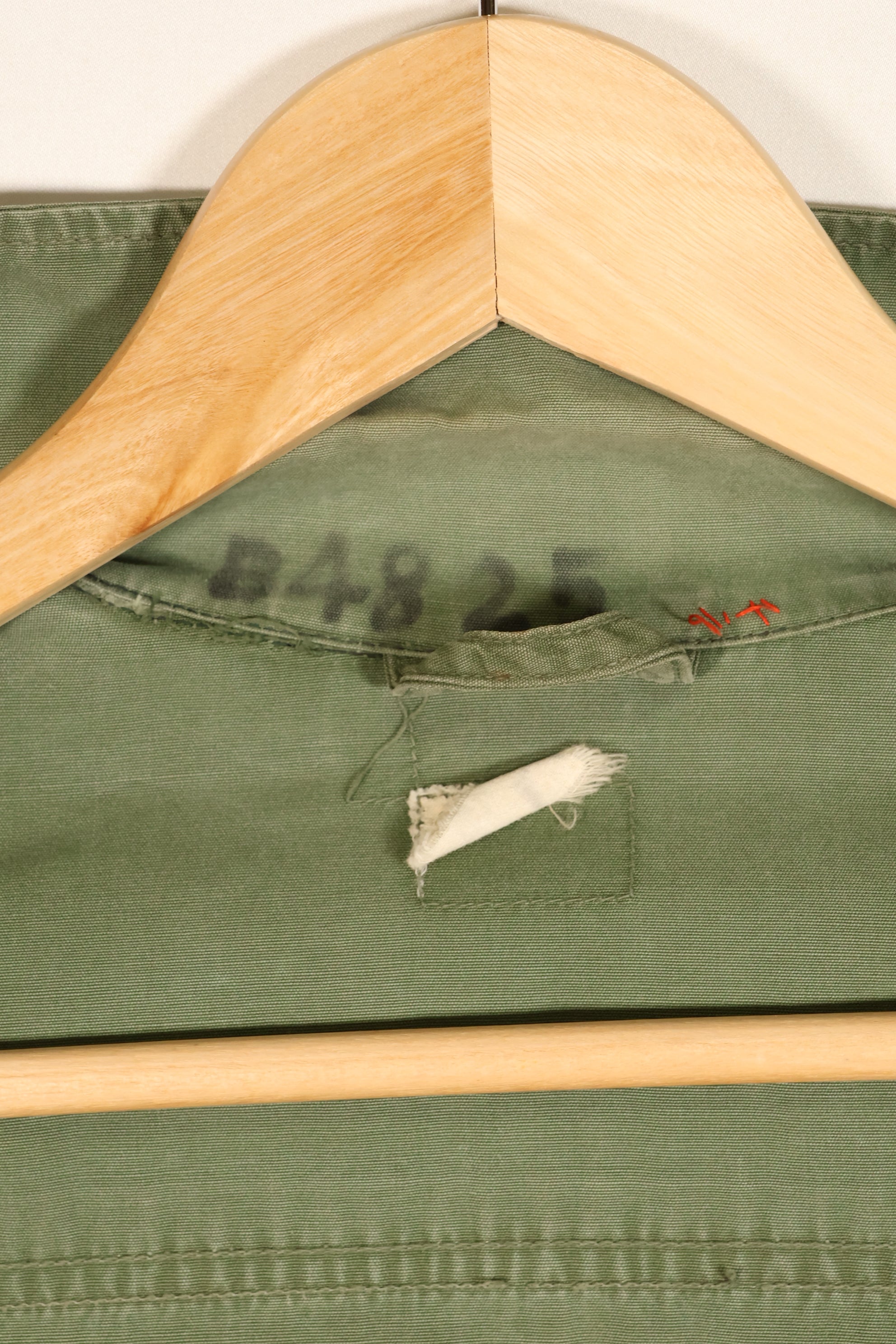 Estimated Contract Year: 1966–67 | S-R | 3rd Model Jungle Fatigue Jacket | Green Beret | Used