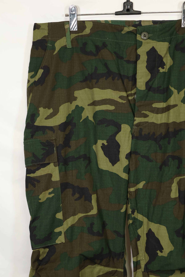 1981 Contract Deadstock U.S. Army ERDL LC Leaf Jungle Fatigue Pants L-S