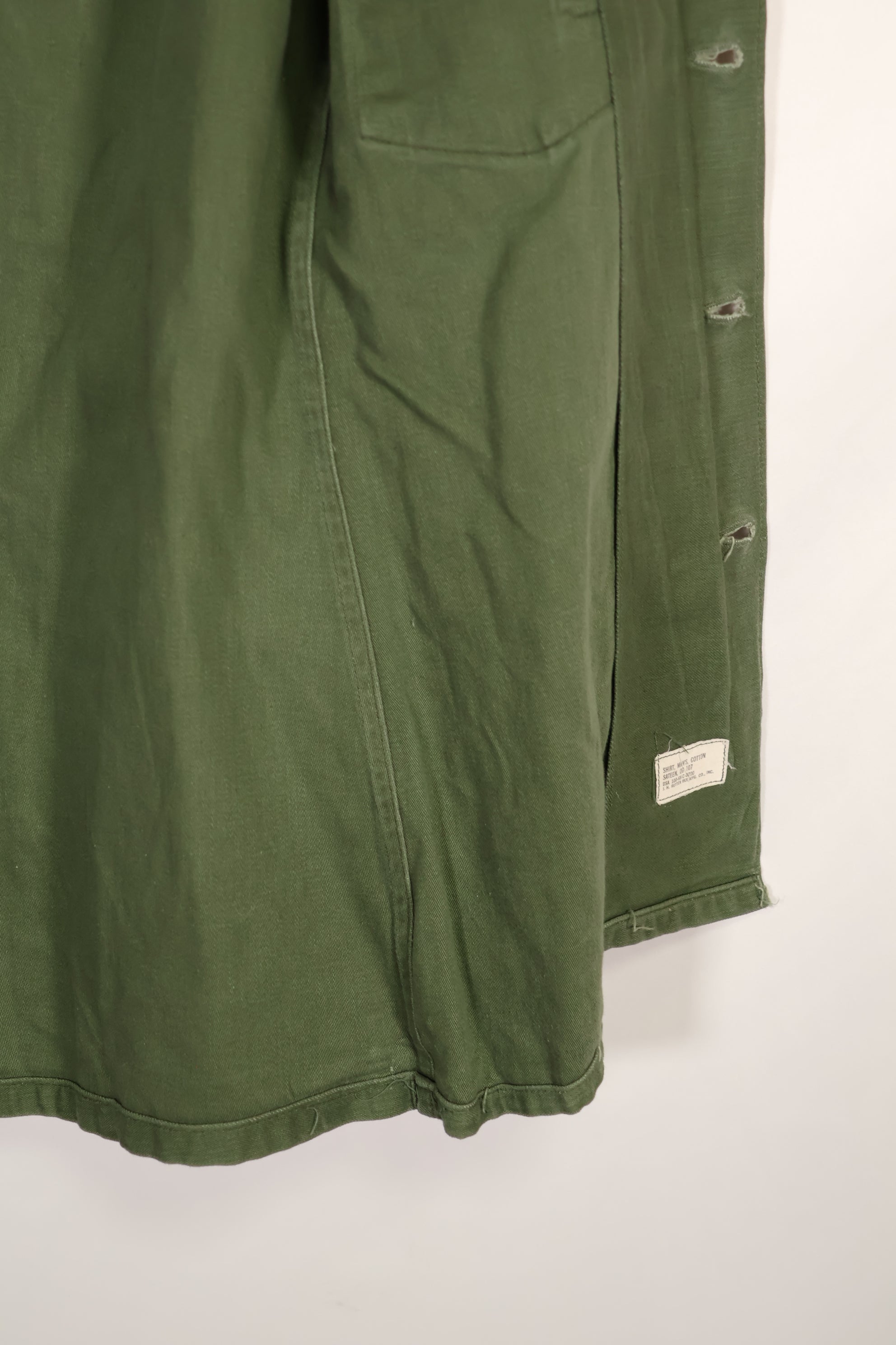 Real 1968 OG-107 Utility Shirt with Green Beret Okinawa made SSI, used.