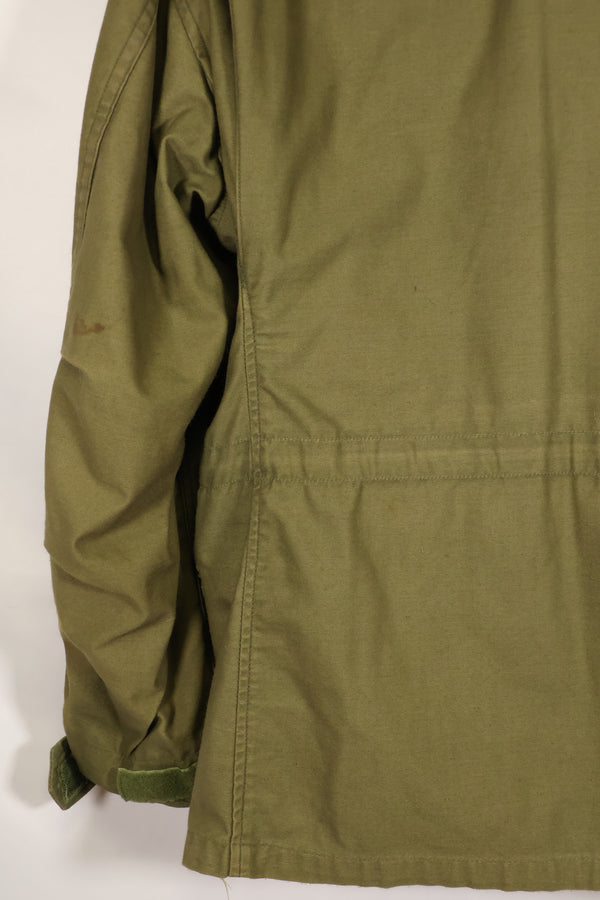Early 1970's Estimated MEDIUM size 3rd Model M65 Field Jacket, size tag missing, used.