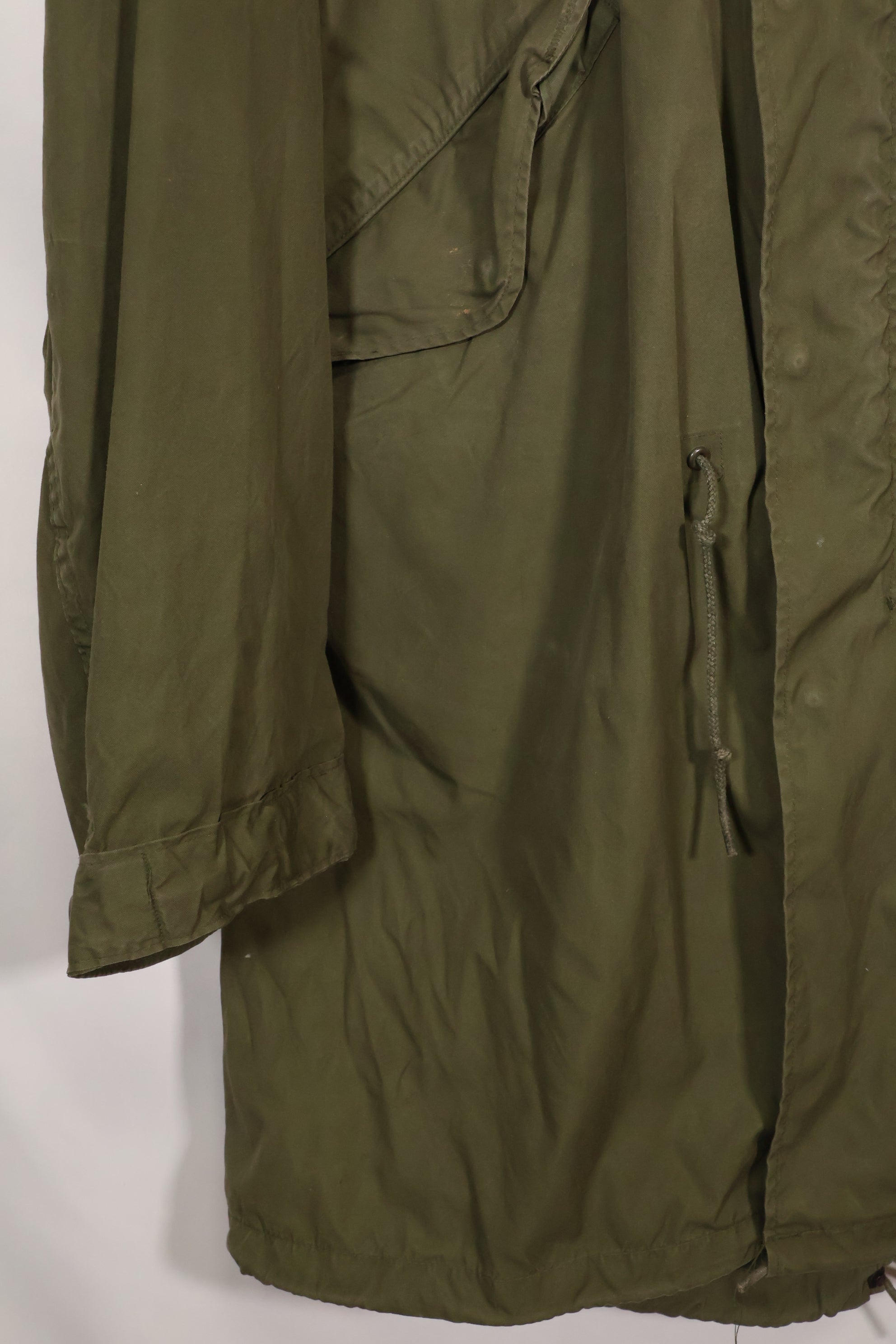 1977 Contract S-R U.S. Army M65 Field Parka, good condition, used.