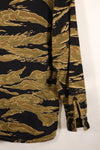 Late 1960s US-M Gold Tiger Tiger Stripe US-cut shirt, in good condition