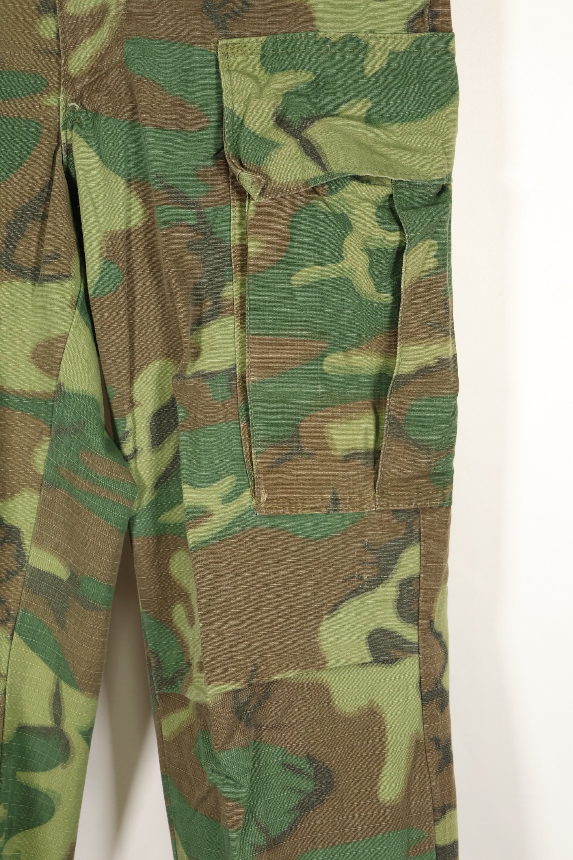 1968 contract missing size tag Ripstop ERDL camouflage Fatigue pants, used.