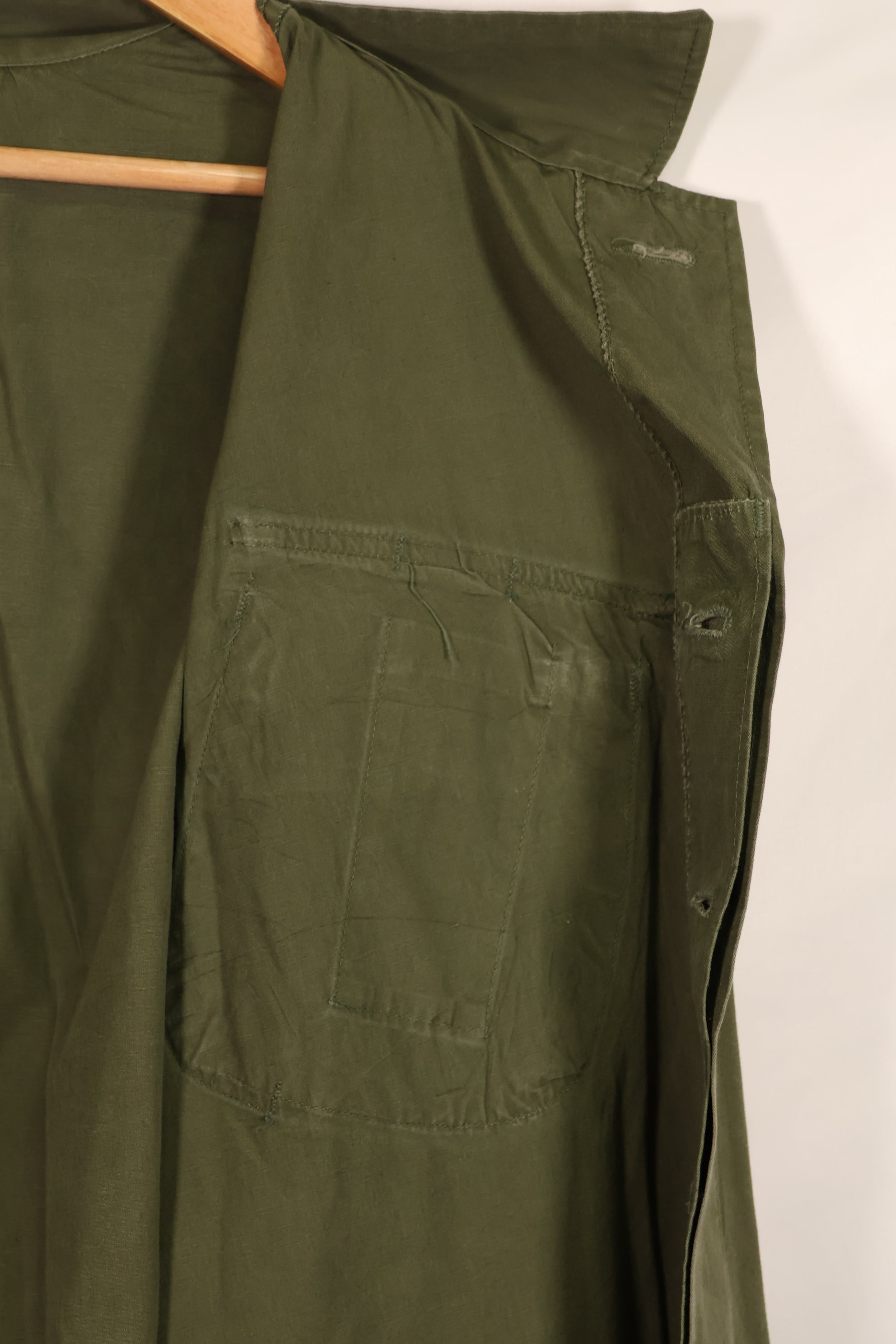 Real circa 1966-1967 lot 3rd Model Jungle Fatigue Jacket, used, size unreadable.